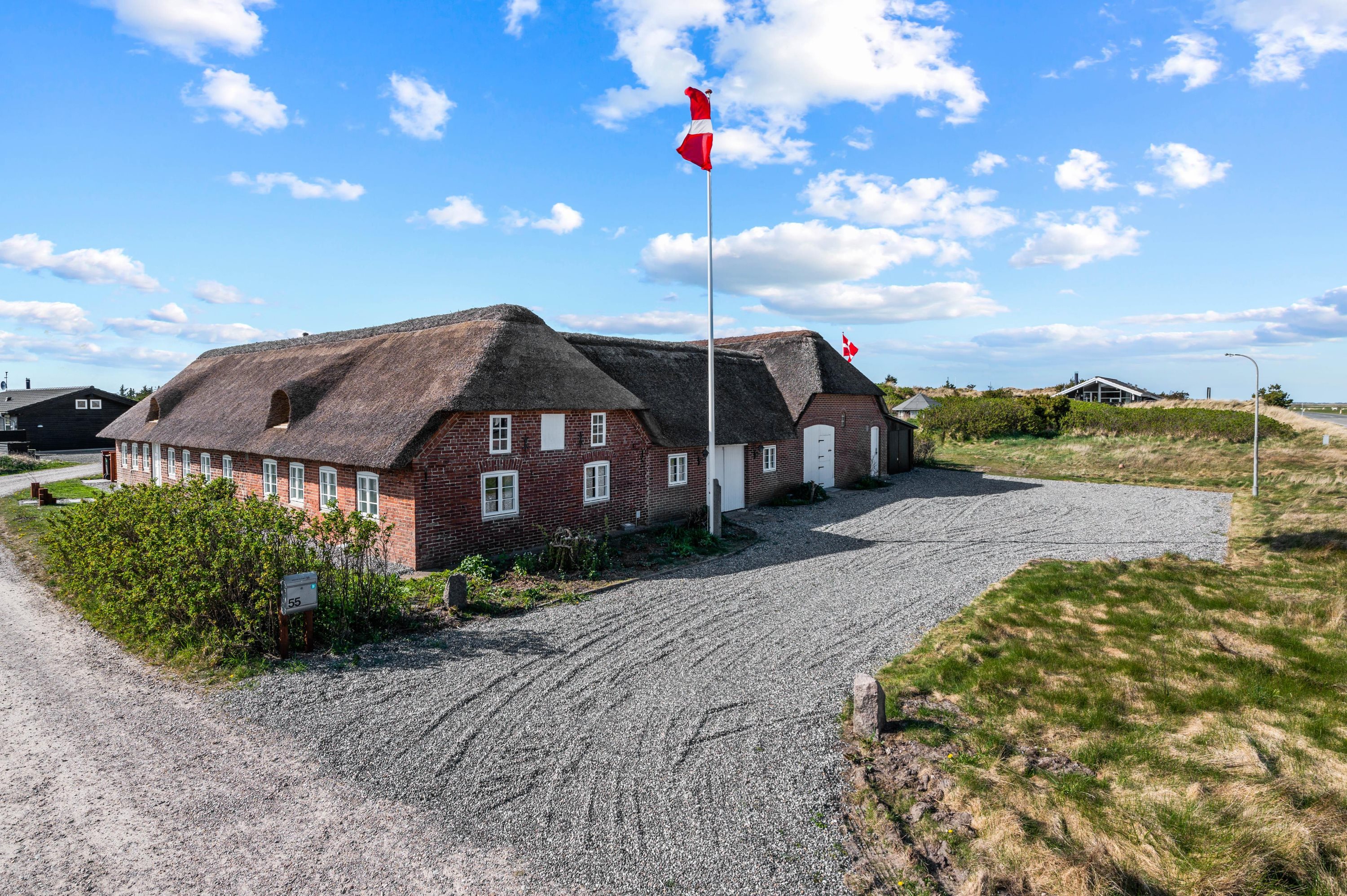 Miniaturebillede 1: facade. Billede af Houvig Klitvej 55, Houvig, 6950 Ringkøbing