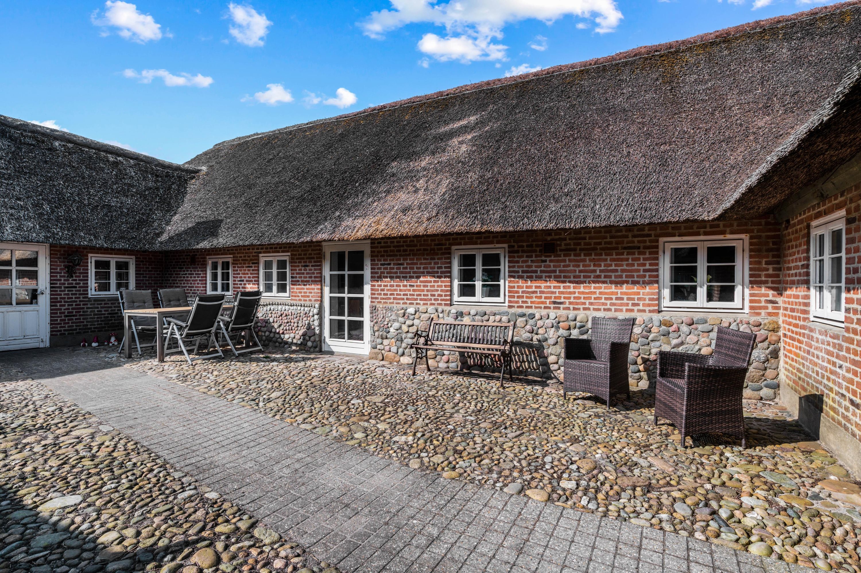 Fremhævet gårdsplads billede i fuldskærmstilstand. Billede af Houvig Klitvej 55, Houvig, 6950 Ringkøbing