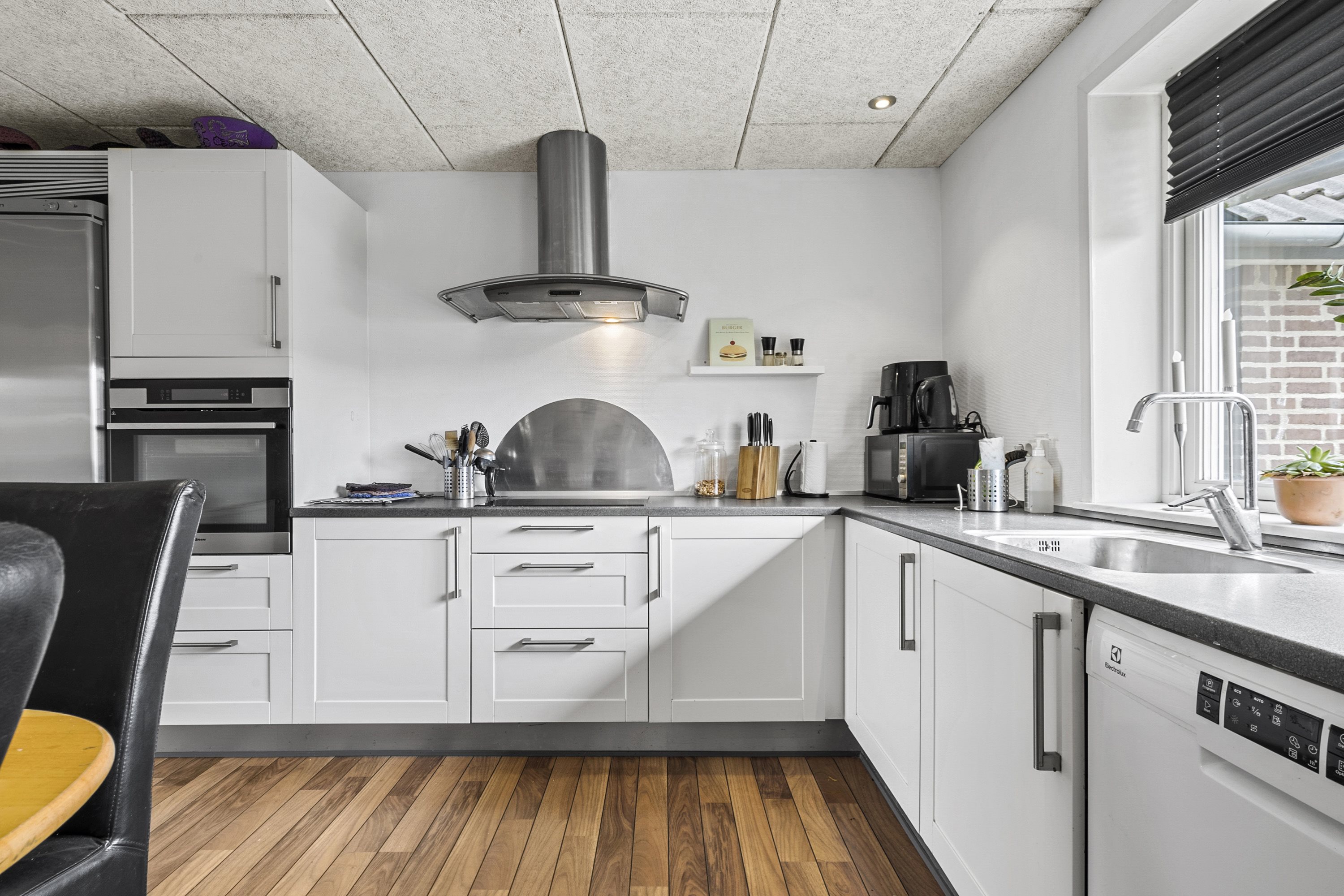 Fremhævet  billede i fuldskærmstilstand. Billede af Kaniavej 25, 6960 Hvide Sande