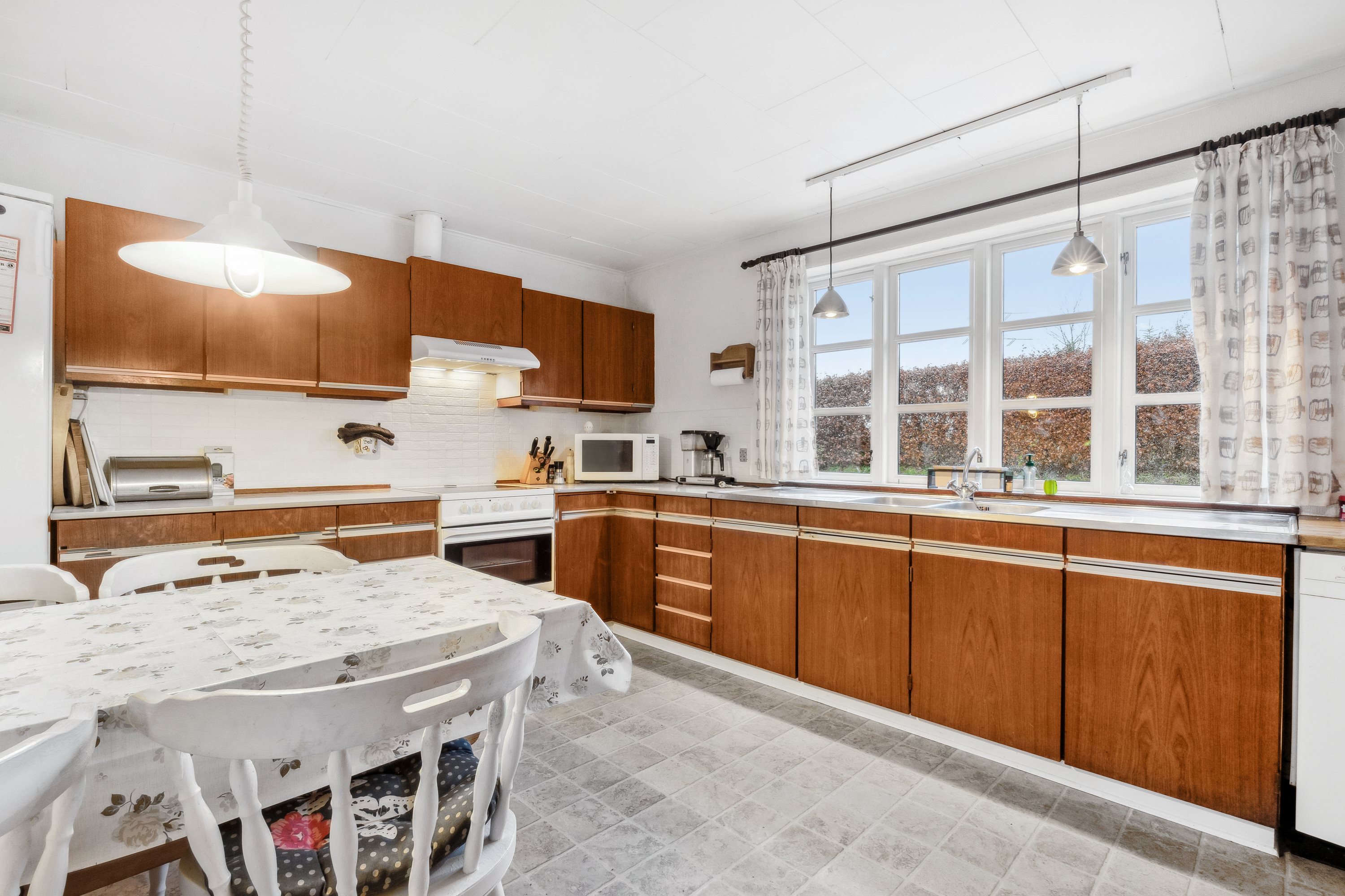 Fremhævet køkken billede i fuldskærmstilstand. Billede af Topperne 7, Tjørnelunde, 4270 Høng