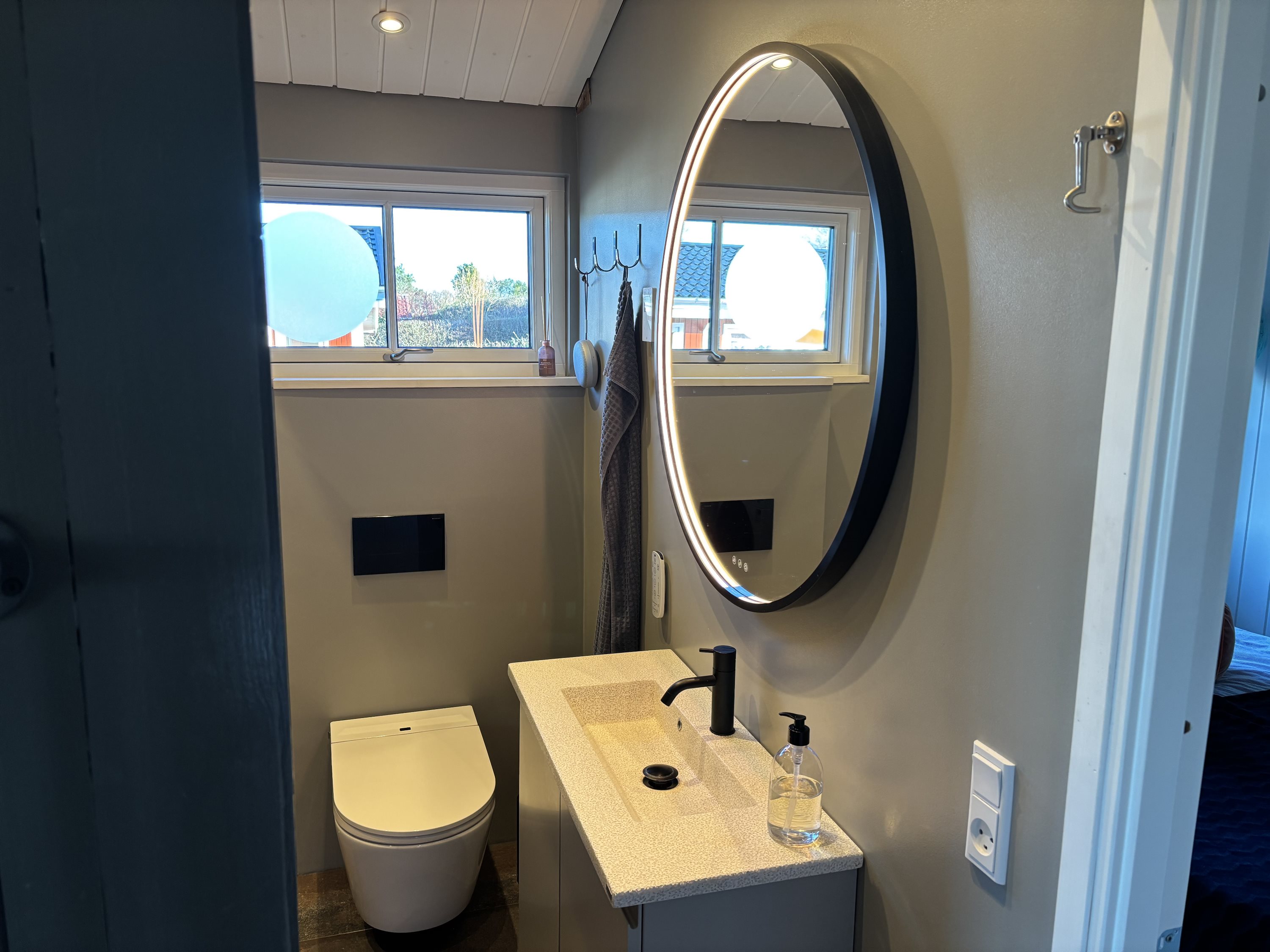 Fremhævet  billede i fuldskærmstilstand. Billede af Skåstrup Strand Øst 95, 5400 Bogense