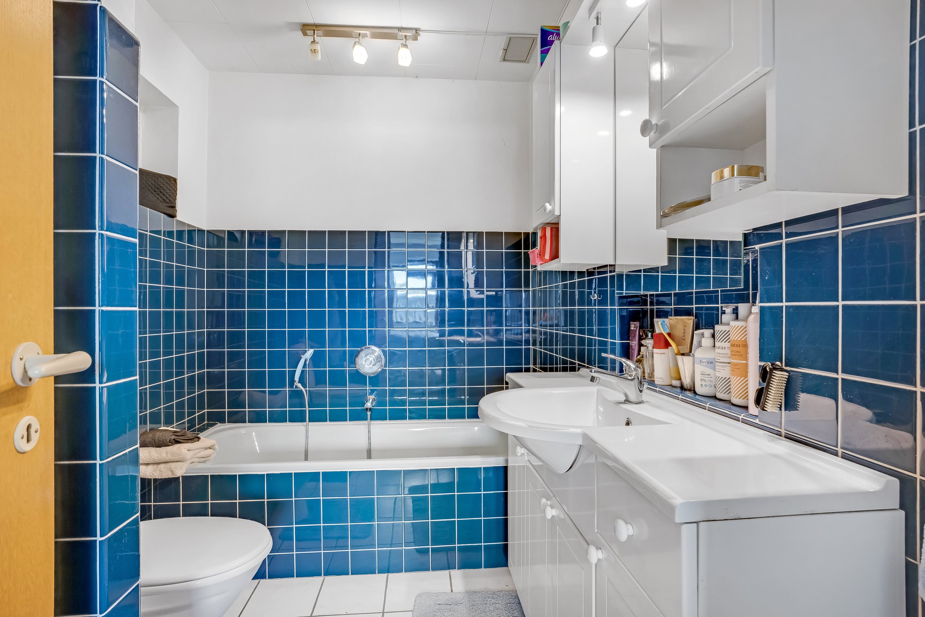 Fremhævet badeværelse billede i fuldskærmstilstand. Billede af Hejrevej 1, Langø, 4900 Nakskov