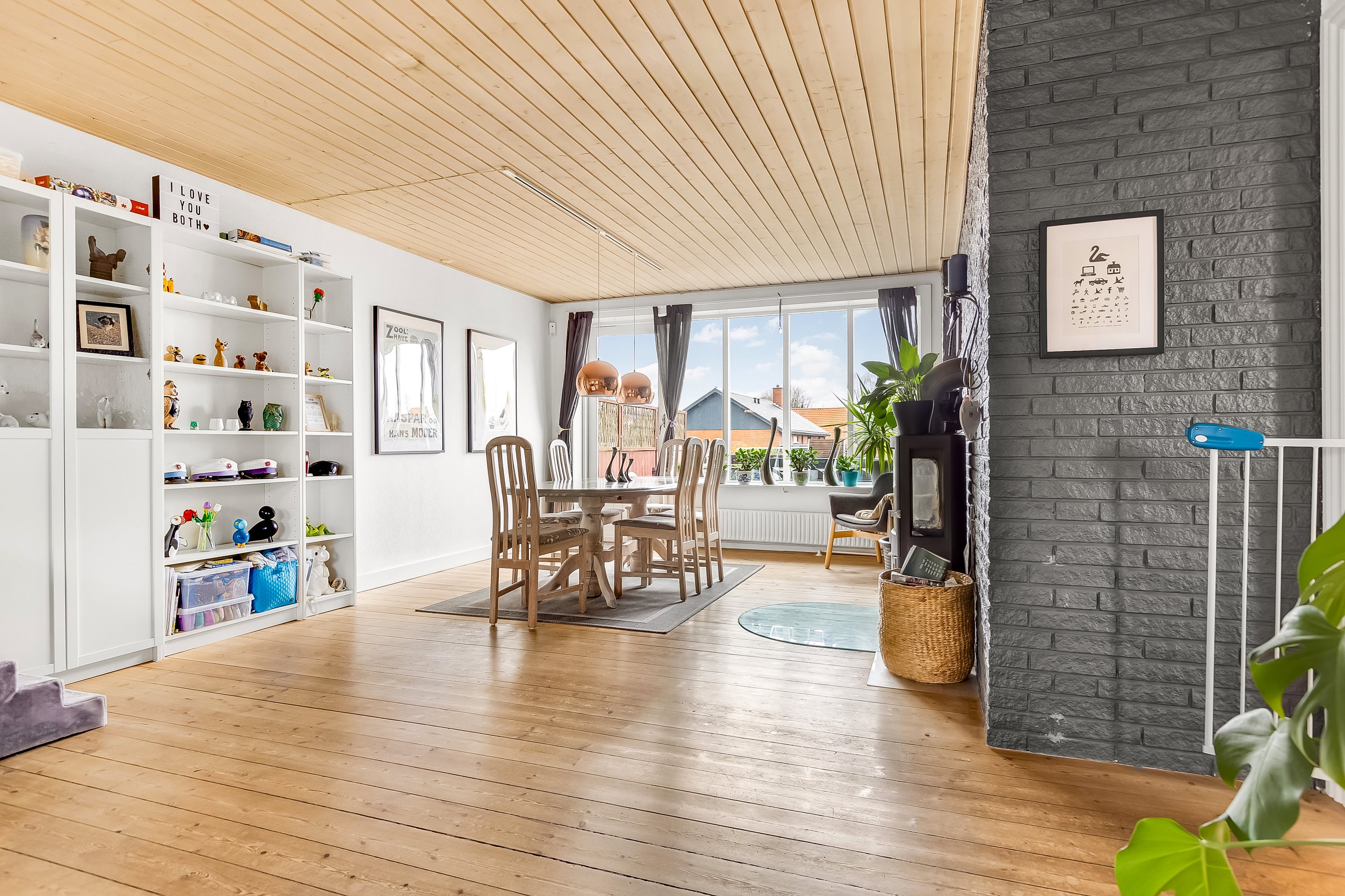 Fremhævet stue billede i fuldskærmstilstand. Billede af Kæhlersvej 17, 4220 Korsør