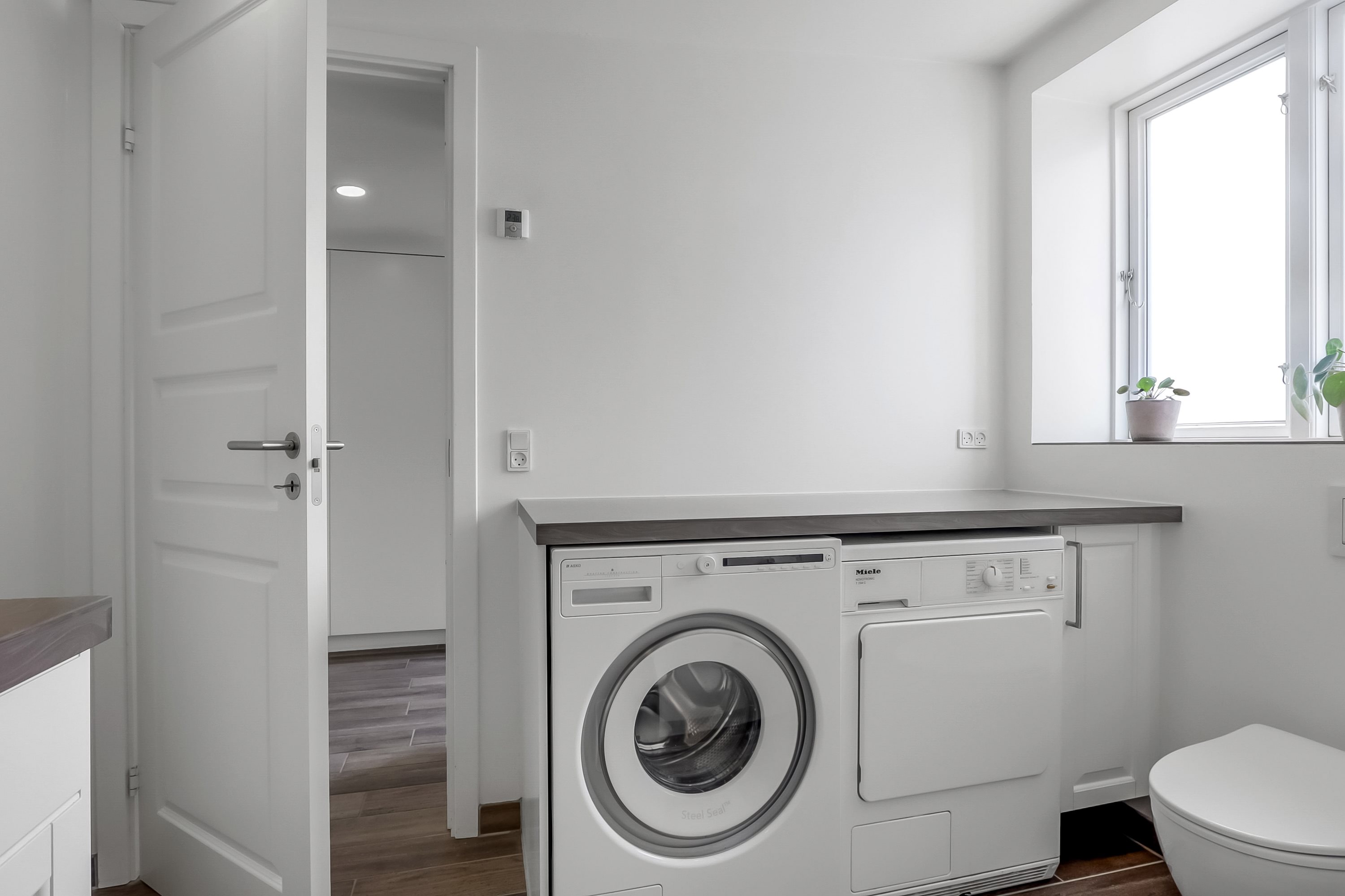 Fremhævet toilet billede i fuldskærmstilstand. Billede af Hedevej 24, 5771 Stenstrup