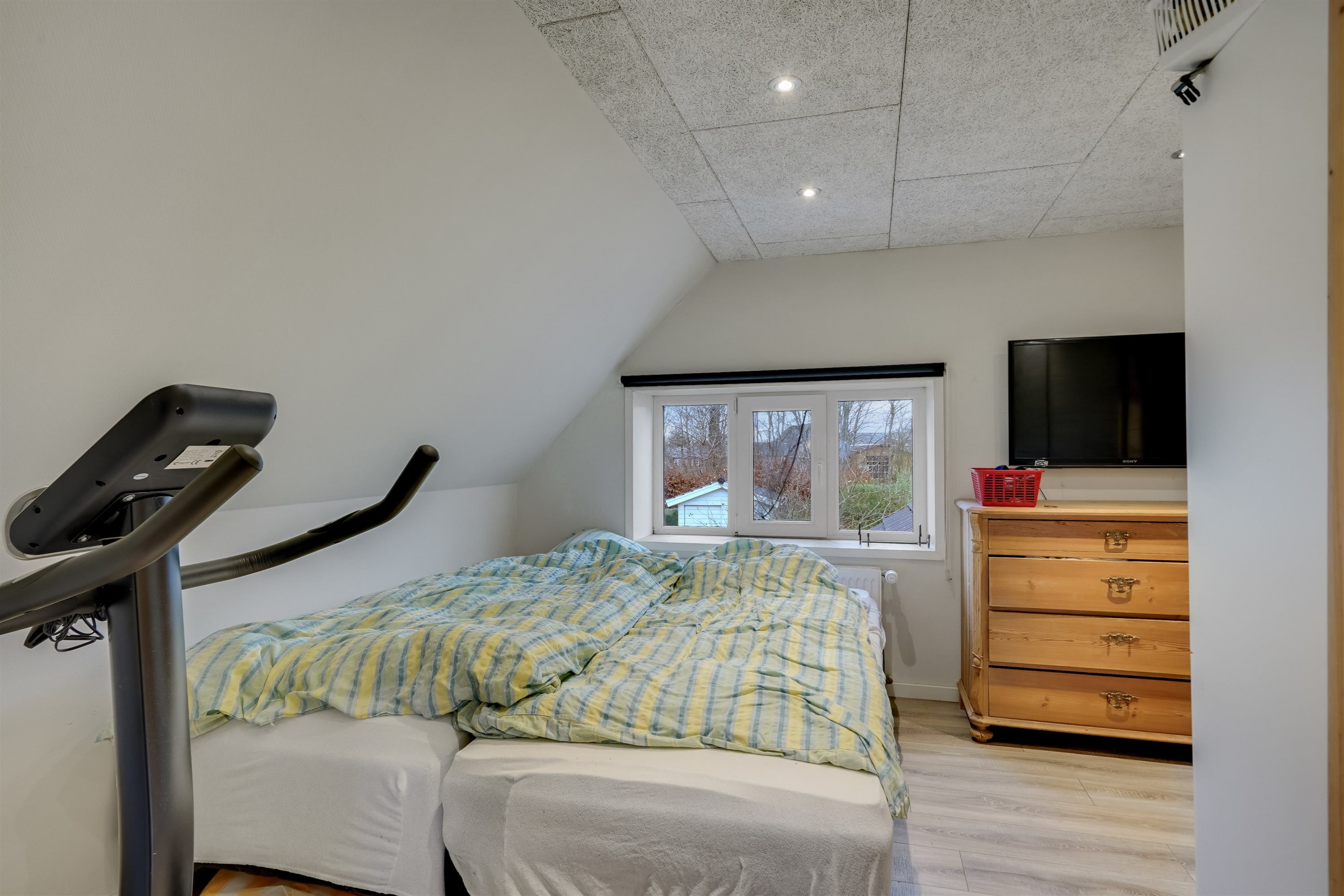 Fremhævet værelse billede i fuldskærmstilstand. Billede af Byvejen 15, Rousthøje, 6818 Årre