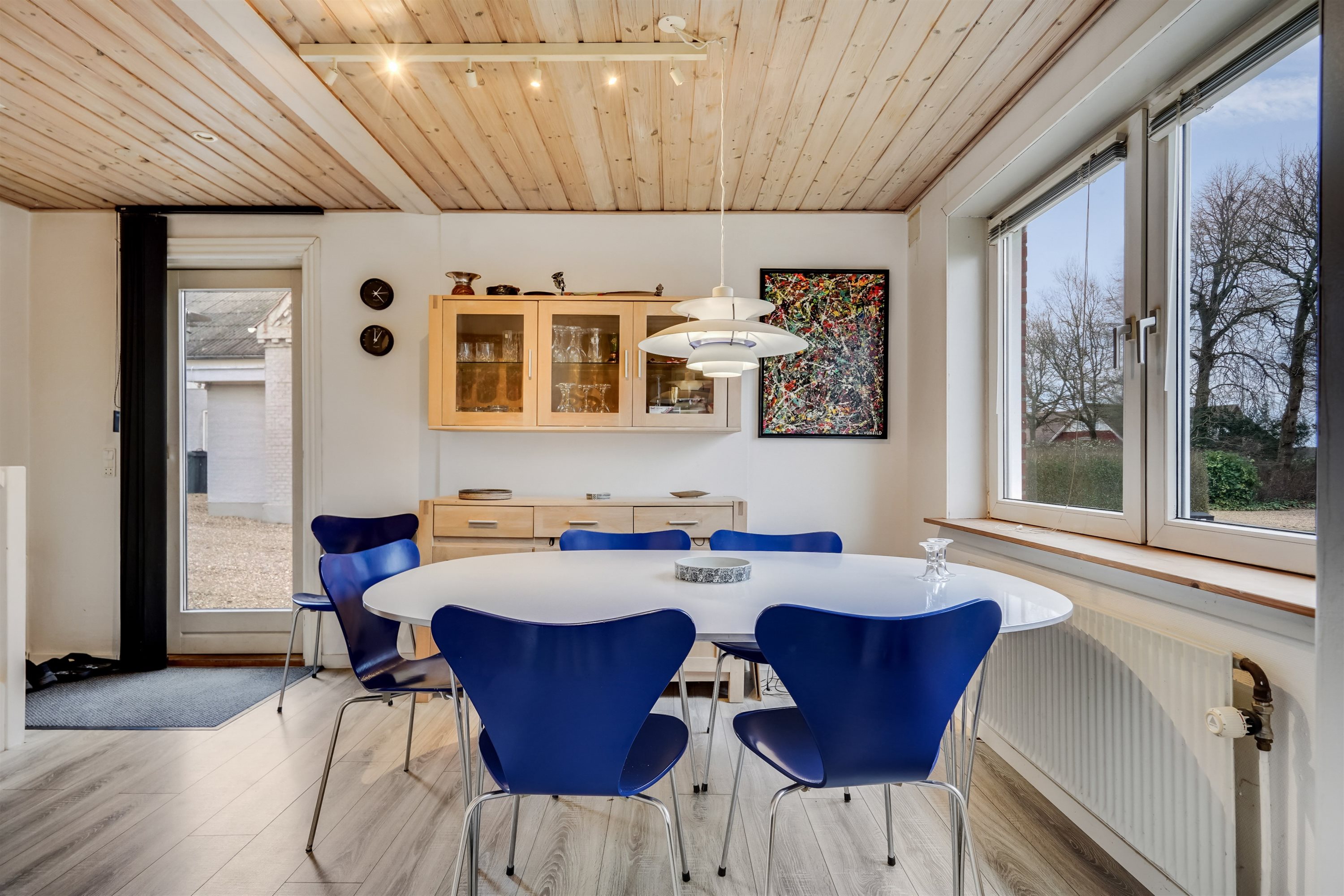 Fremhævet alrum billede i fuldskærmstilstand. Billede af Byvejen 15, Rousthøje, 6818 Årre