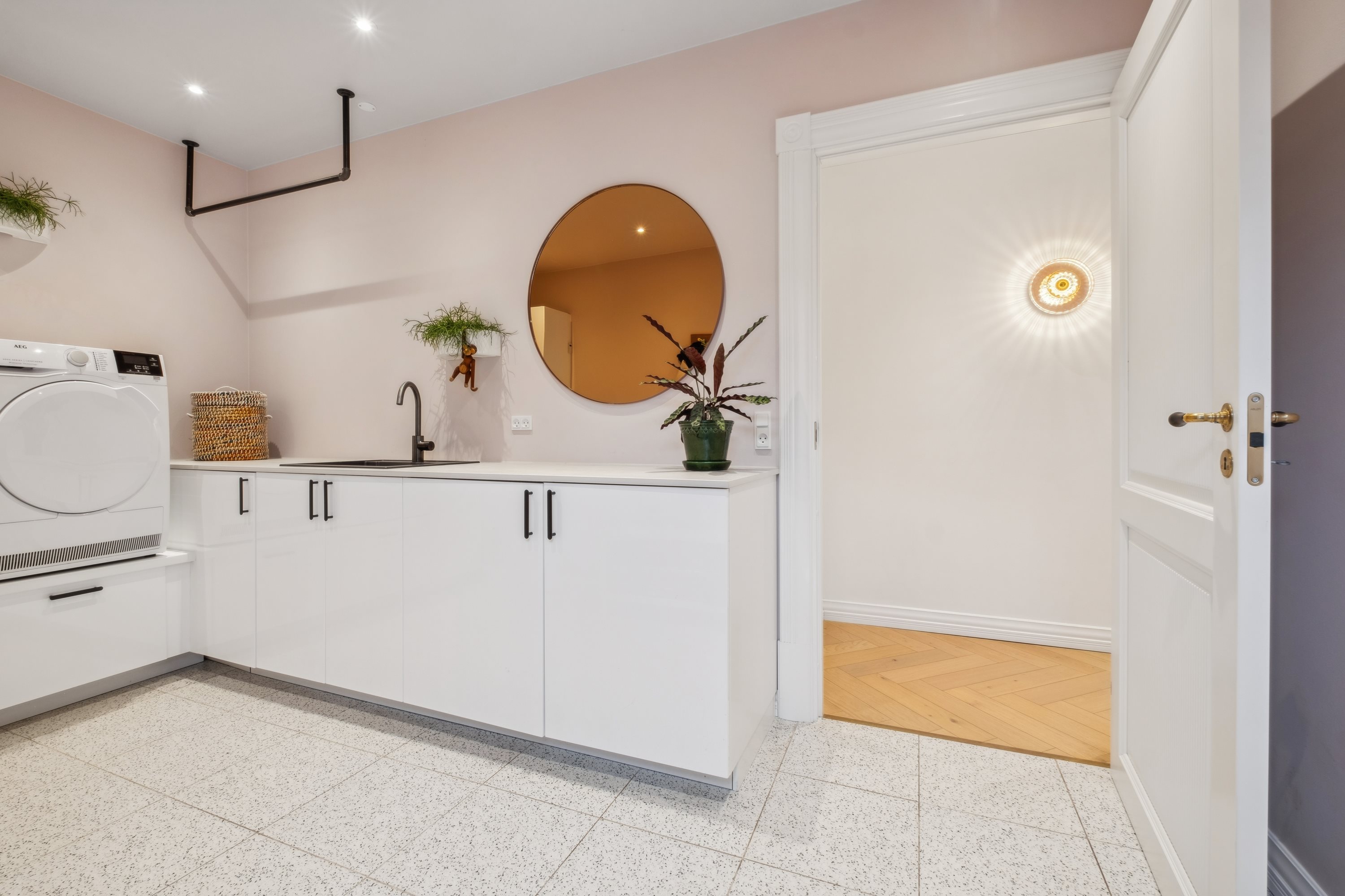 Fremhævet badeværelse billede i fuldskærmstilstand. Billede af Carl Johans Gade 4, Østbyen, 8700 Horsens