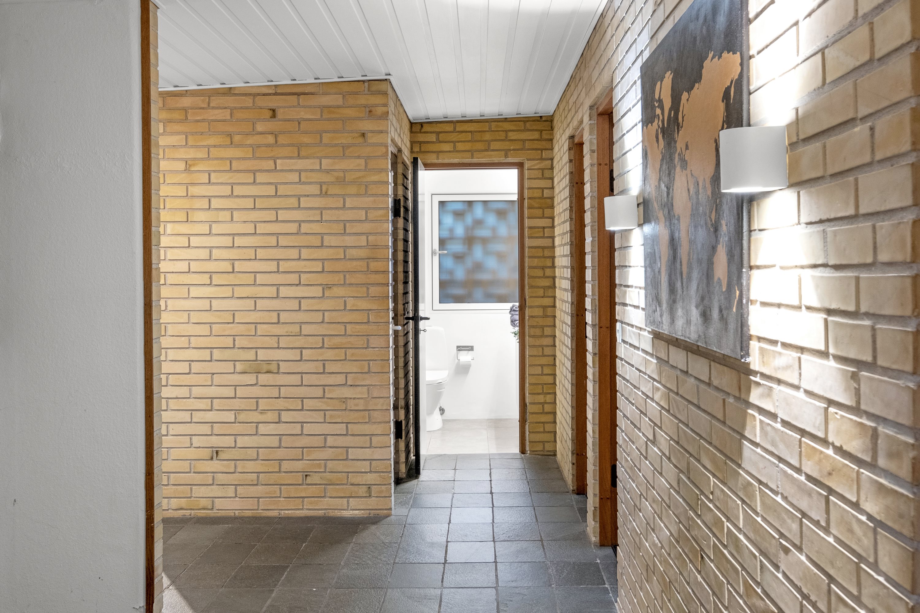 Fremhævet gang billede i fuldskærmstilstand. Billede af Mosevangen 3, 8520 Lystrup