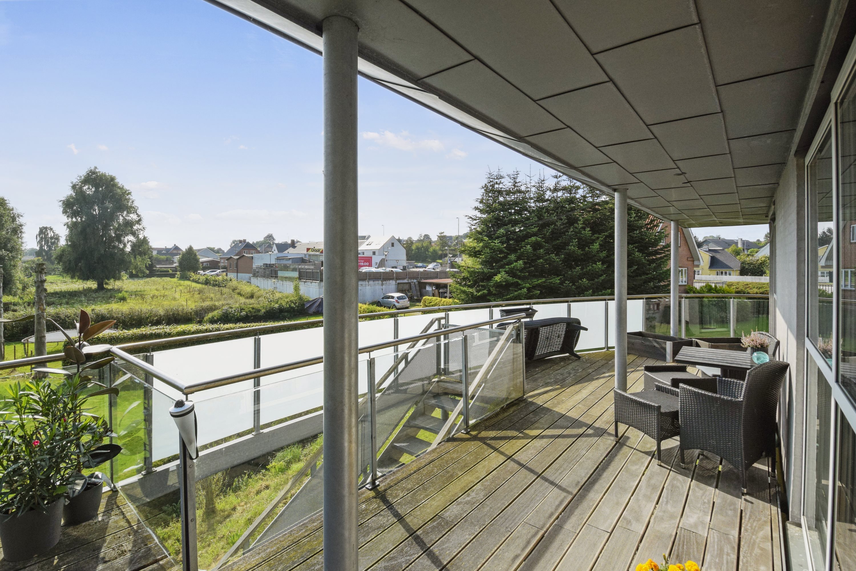 Fremhævet terrasse billede i fuldskærmstilstand. Billede af Horsensvej 93 + 93B, Tebstrup, 8660 Skanderborg