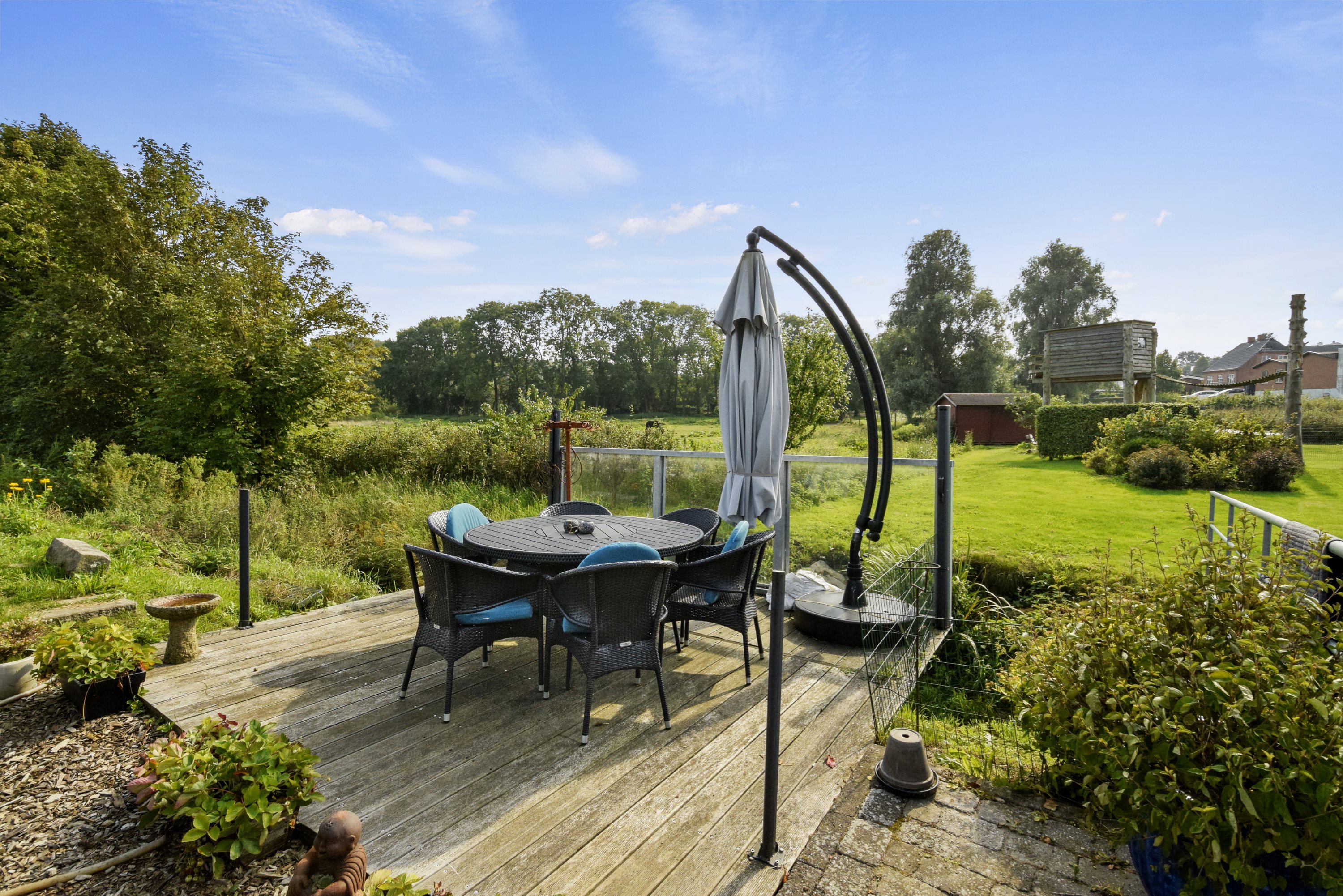 Fremhævet ejendommen billede i fuldskærmstilstand. Billede af Horsensvej 93 + 93B, Tebstrup, 8660 Skanderborg