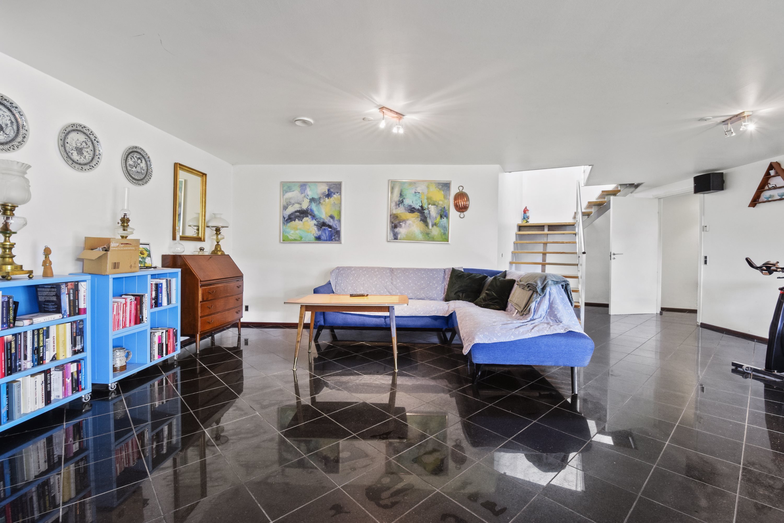 Fremhævet stue billede i fuldskærmstilstand. Billede af Horsensvej 93 + 93B, Tebstrup, 8660 Skanderborg