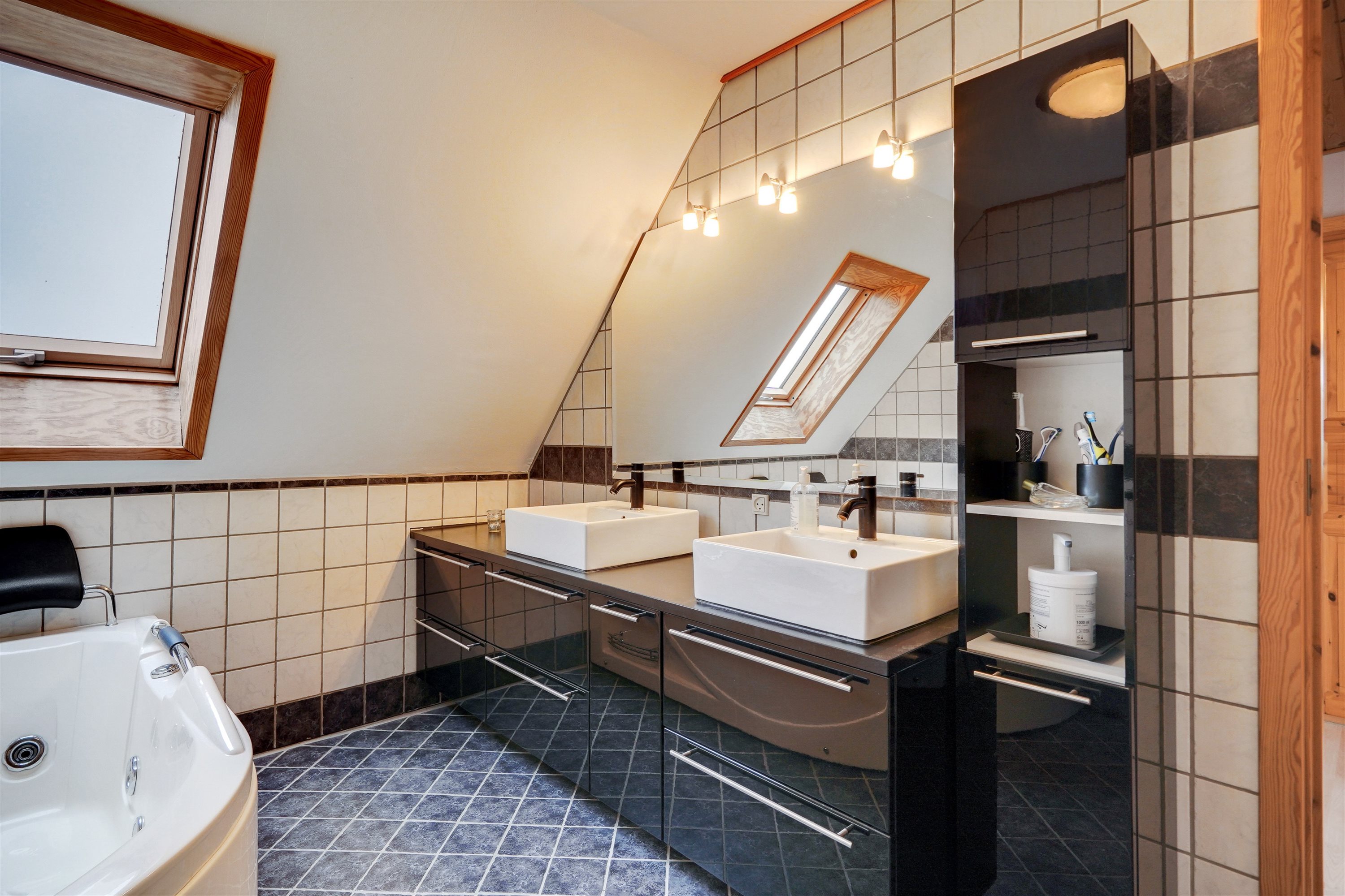 Fremhævet badeværelse billede i fuldskærmstilstand. Billede af Allerupvej 21, Sneum, 6731 Tjæreborg