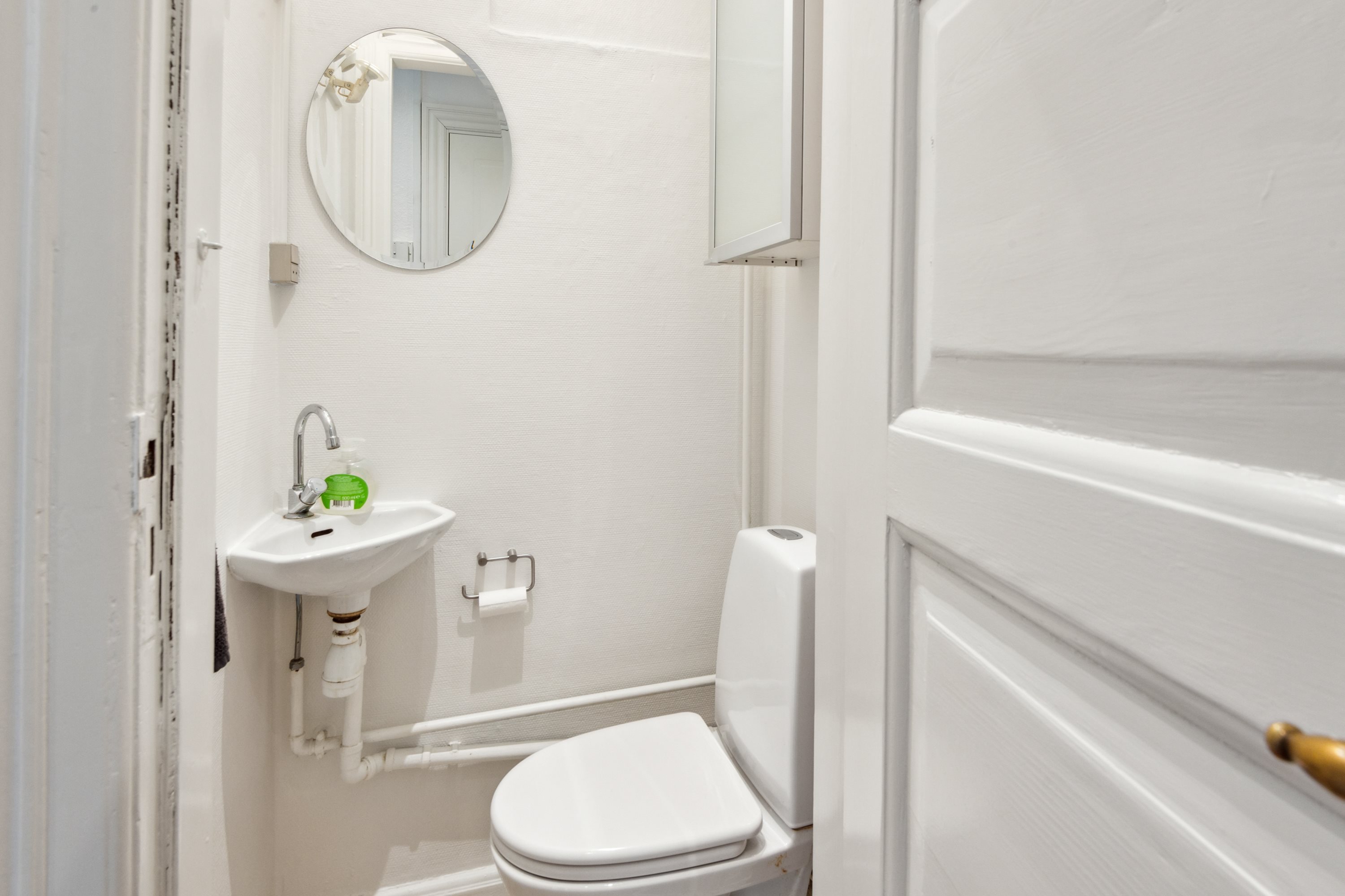 Fremhævet toilet billede i fuldskærmstilstand. Billede af Sjællandsgade 93, st.. tv., 9000 Aalborg