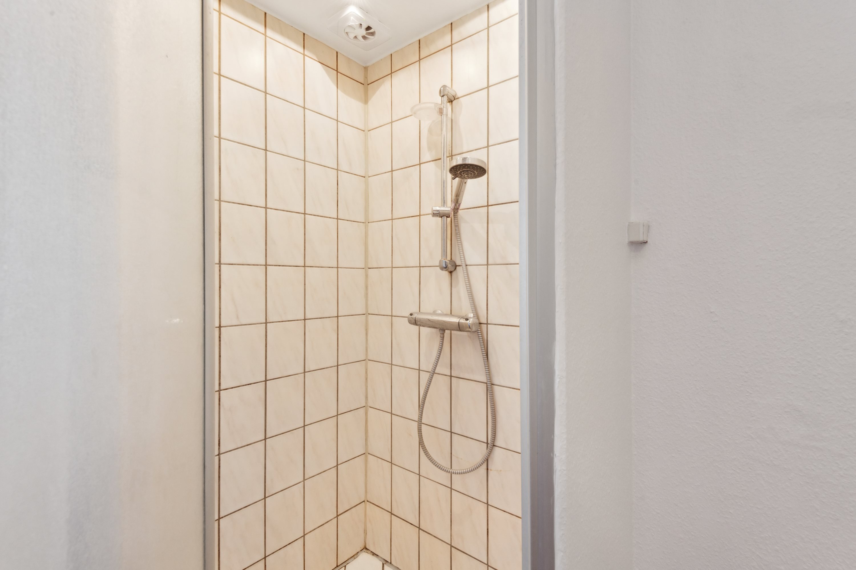 Fremhævet badeværelse billede i fuldskærmstilstand. Billede af Sjællandsgade 93, st.. tv., 9000 Aalborg