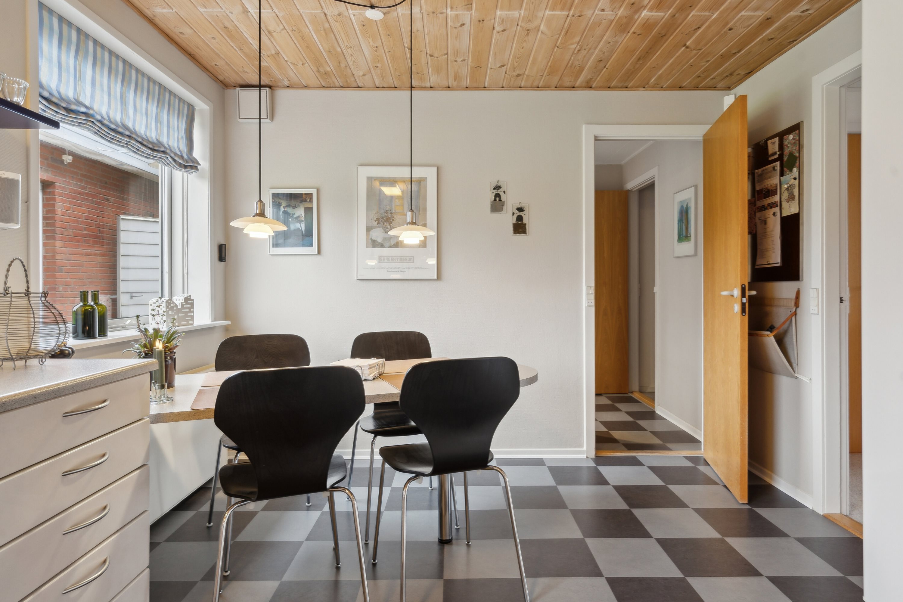 Fremhævet køkken billede i fuldskærmstilstand. Billede af Aftensang 14, 6040 Egtved