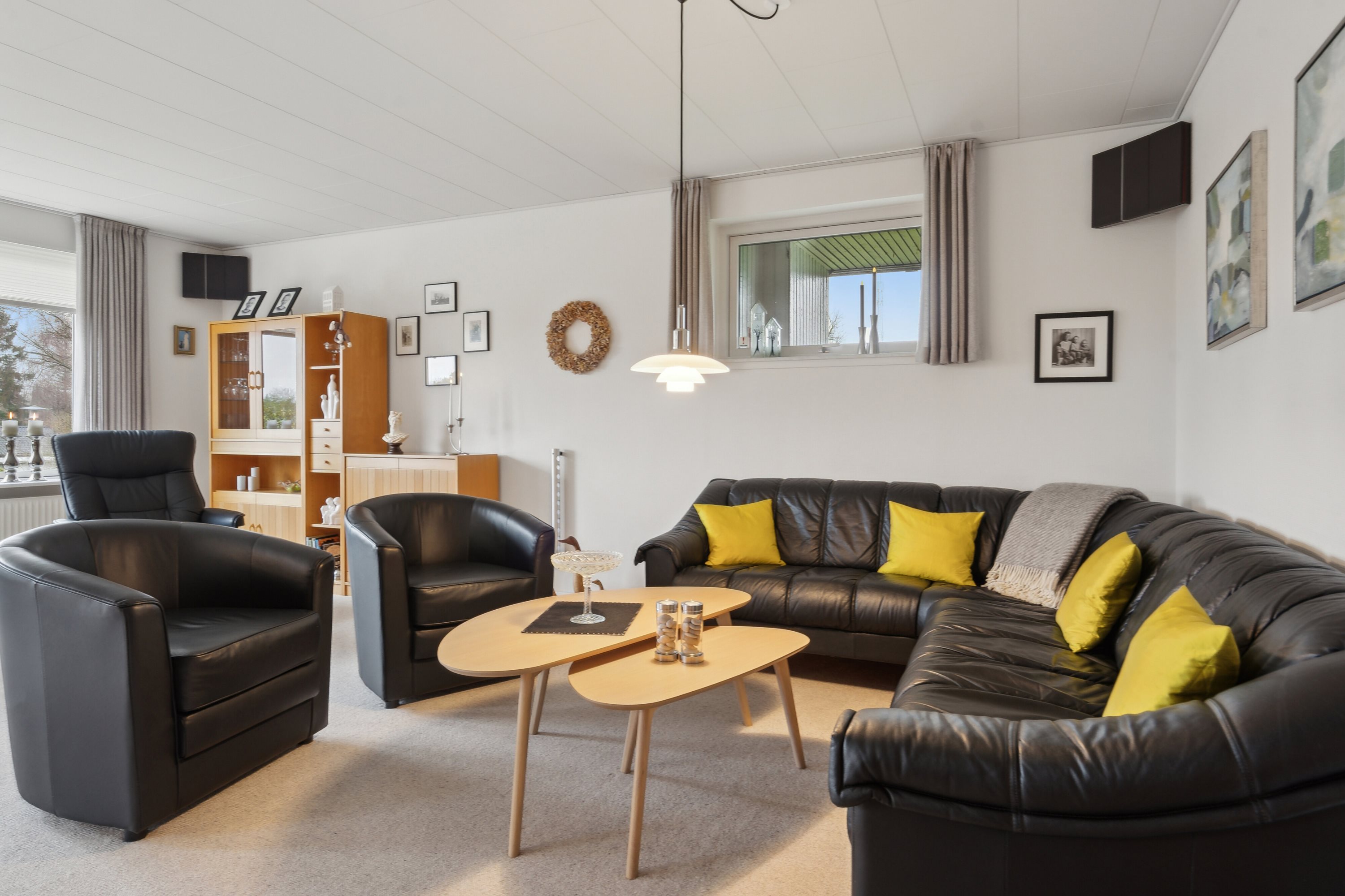 Fremhævet stue billede i fuldskærmstilstand. Billede af Aftensang 14, 6040 Egtved