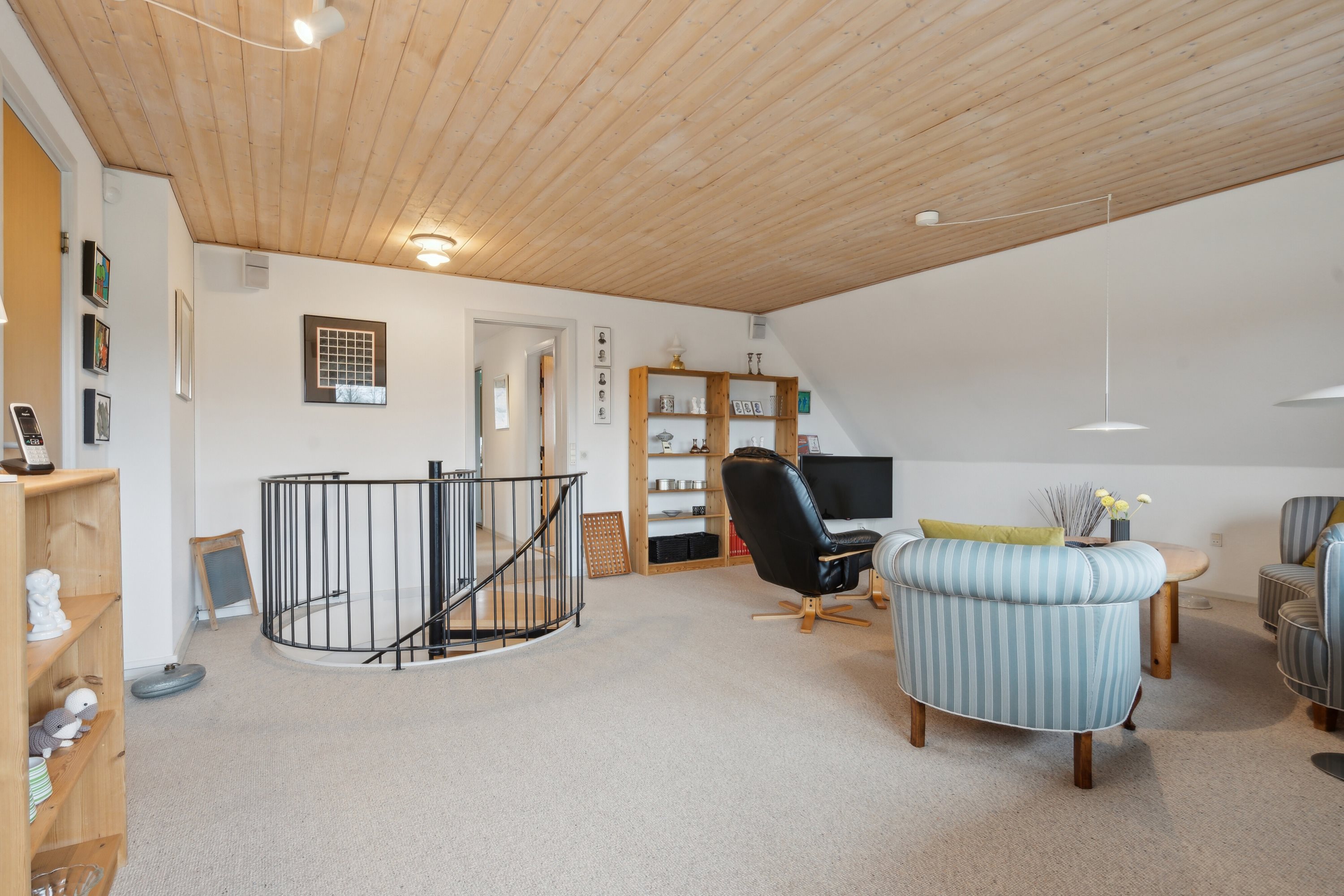 Fremhævet stue billede i fuldskærmstilstand. Billede af Aftensang 14, 6040 Egtved