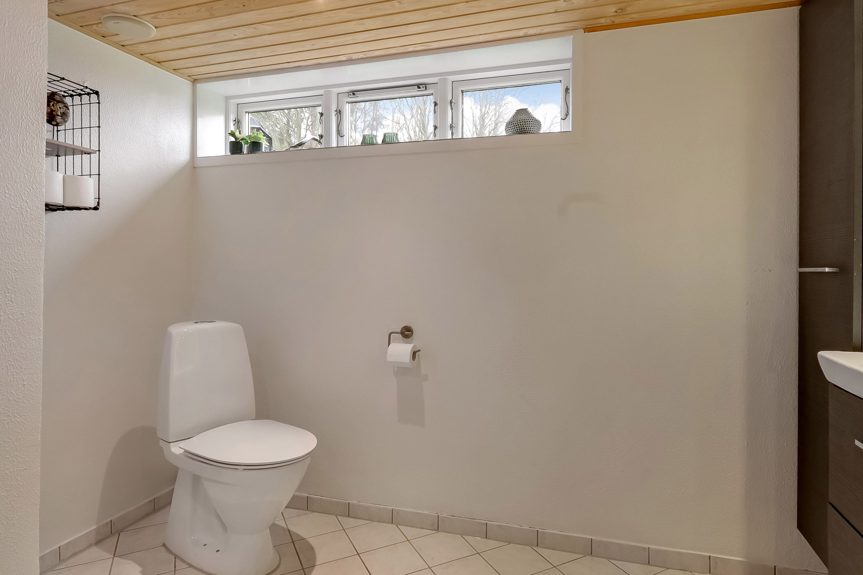 Fremhævet toilet billede i fuldskærmstilstand. Billede af Vængevej 2, 5771 Stenstrup