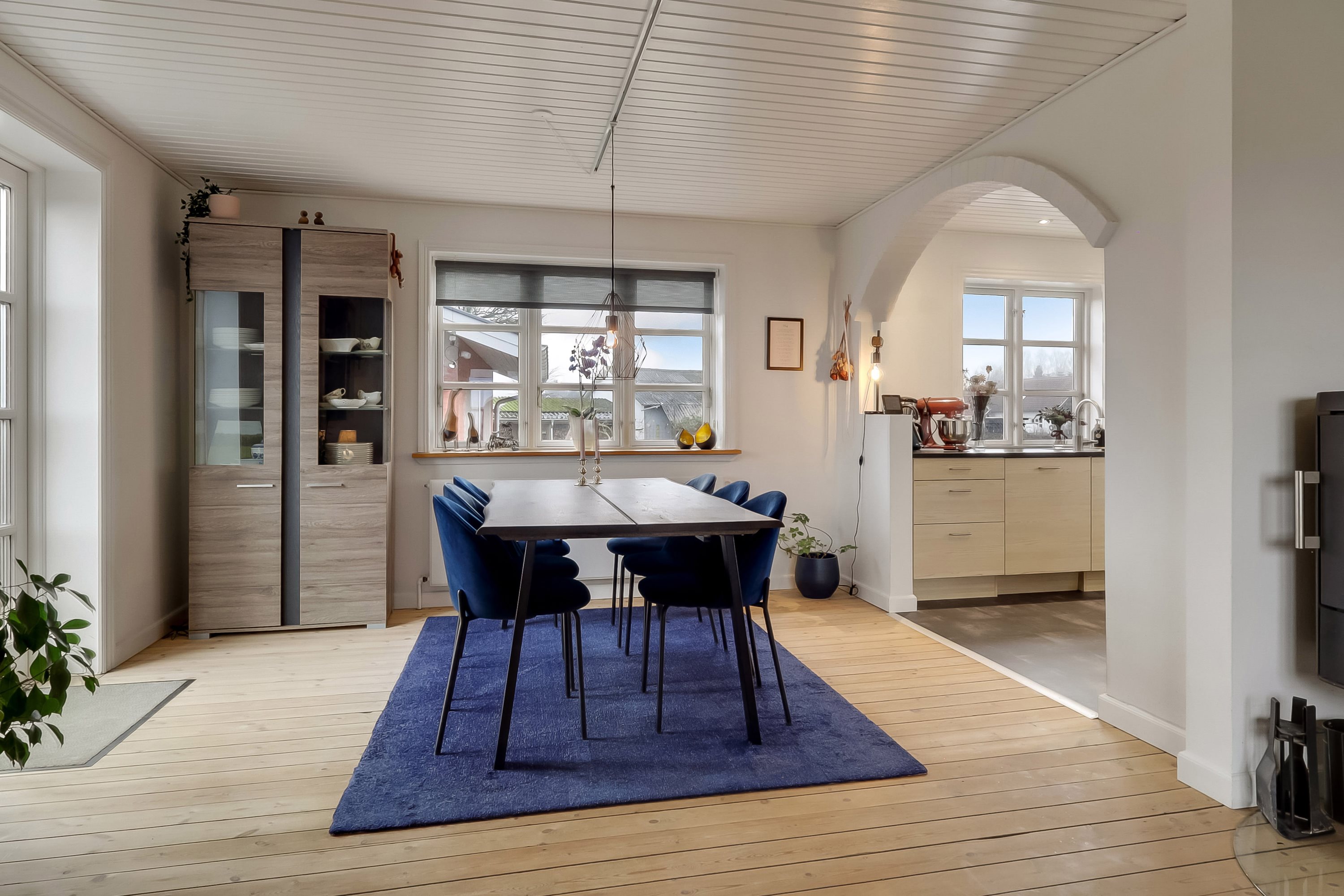 Fremhævet stue billede i fuldskærmstilstand. Billede af Vængevej 2, 5771 Stenstrup