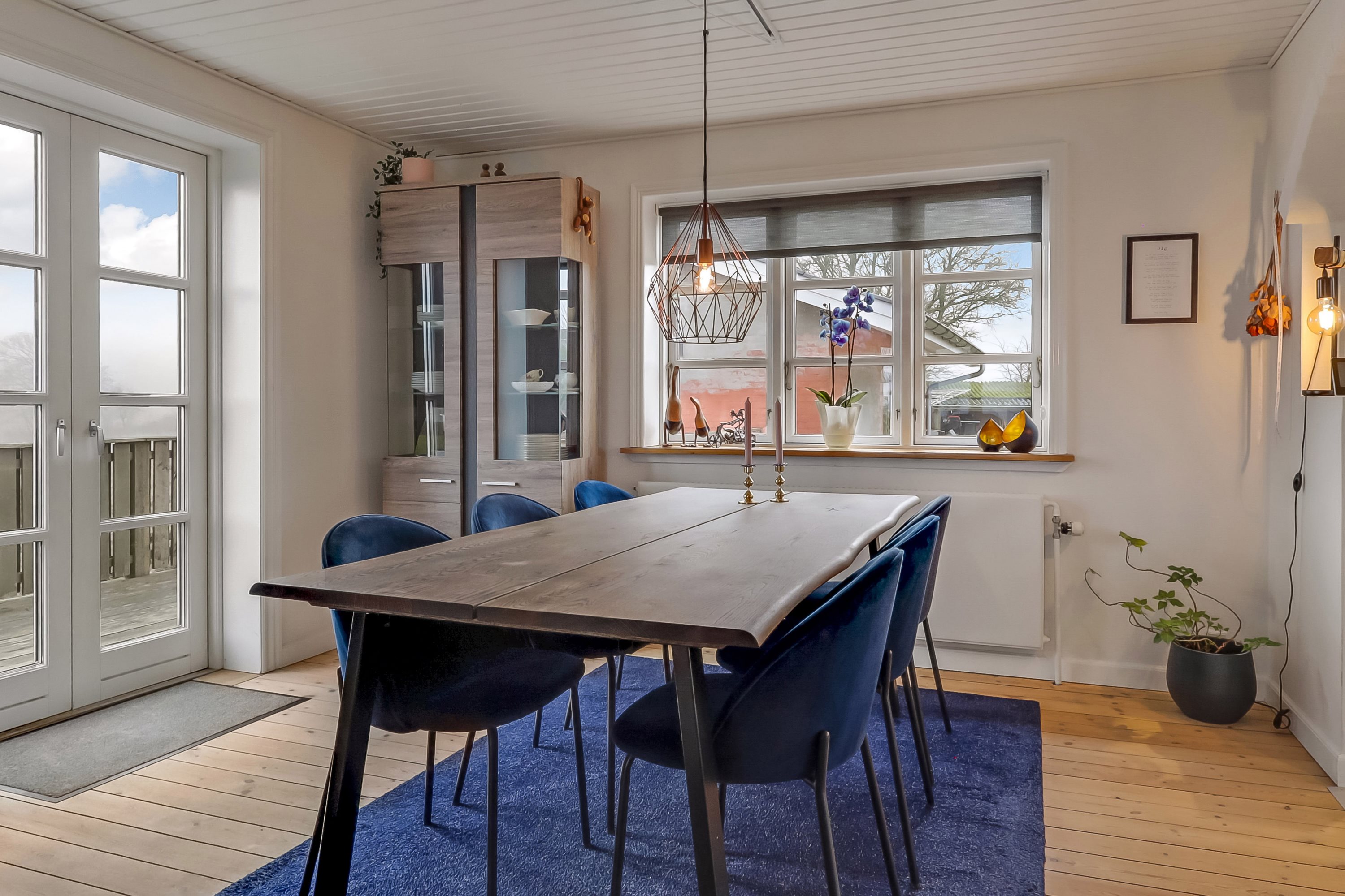 Fremhævet stue billede i fuldskærmstilstand. Billede af Vængevej 2, 5771 Stenstrup