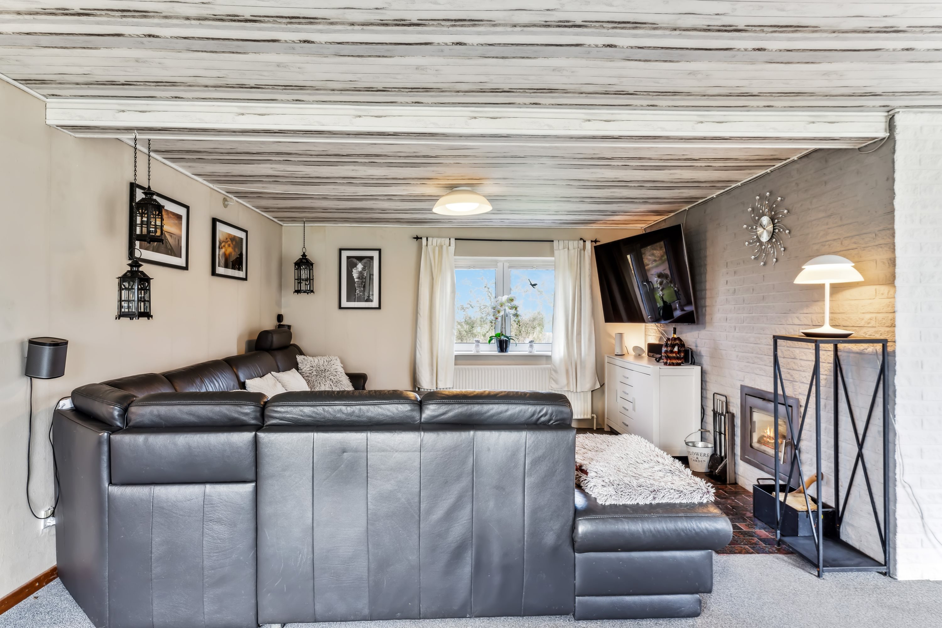 Fremhævet stue billede i fuldskærmstilstand. Billede af Hellesøvej 3, Holm, 6430 Nordborg