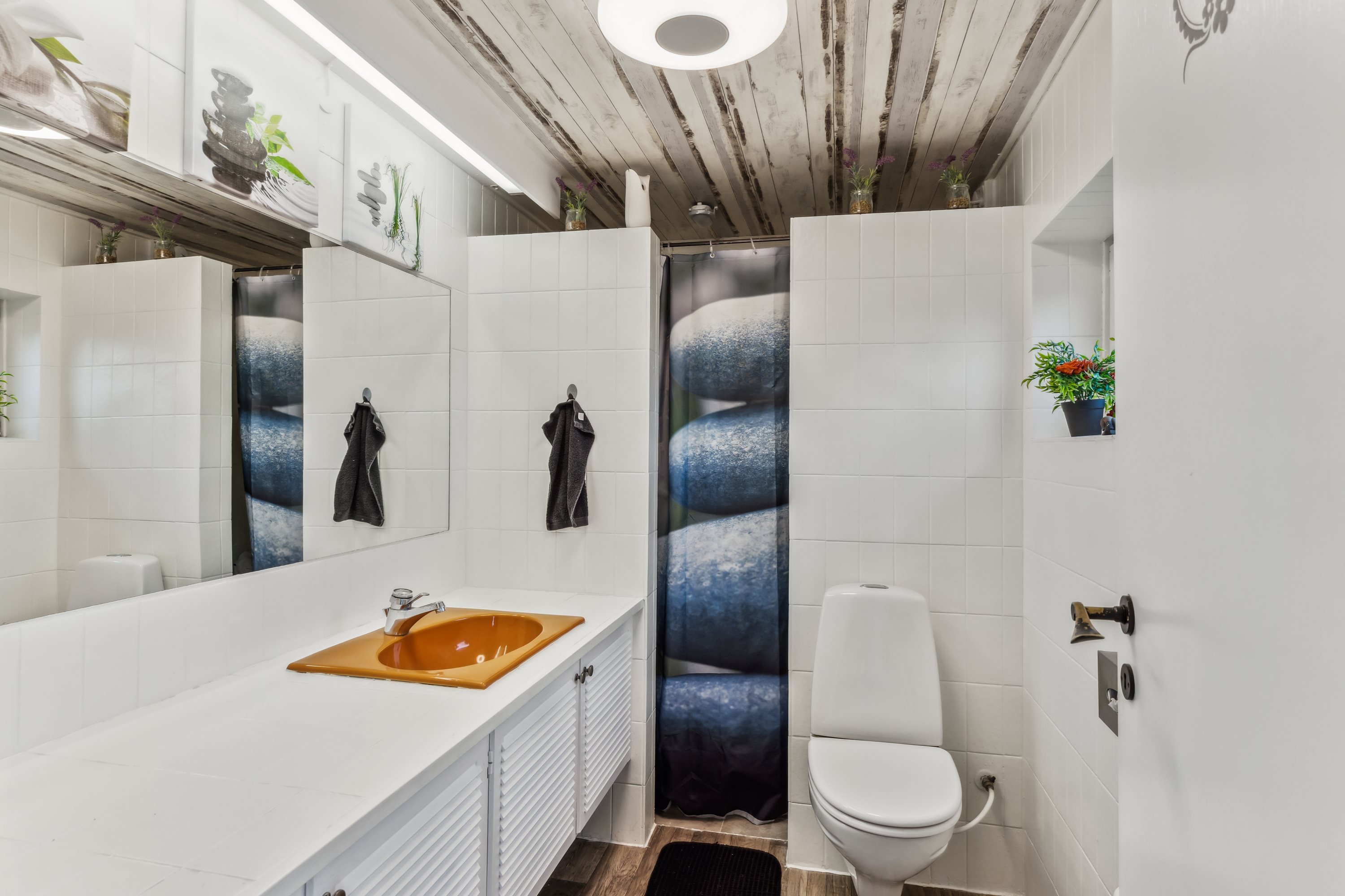 Fremhævet bad billede i fuldskærmstilstand. Billede af Hellesøvej 3, Holm, 6430 Nordborg