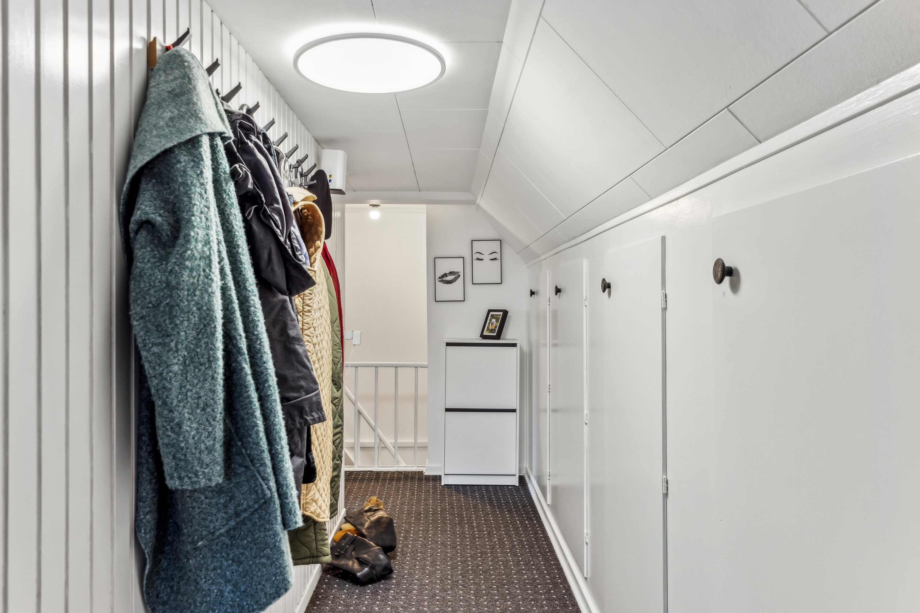 Fremhævet gang billede i fuldskærmstilstand. Billede af Hellesøvej 3, Holm, 6430 Nordborg