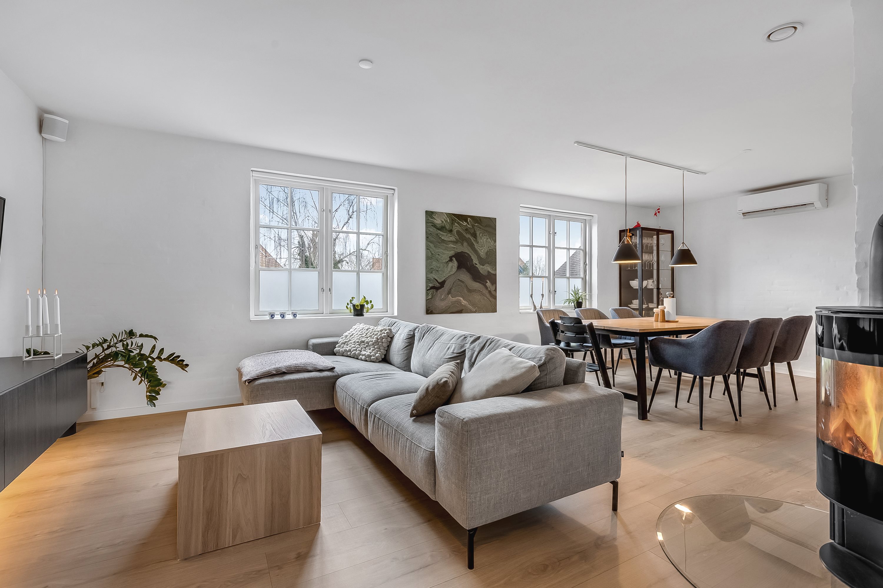 Fremhævet stue billede i fuldskærmstilstand. Billede af Rosenkildevej 34, 4200 Slagelse