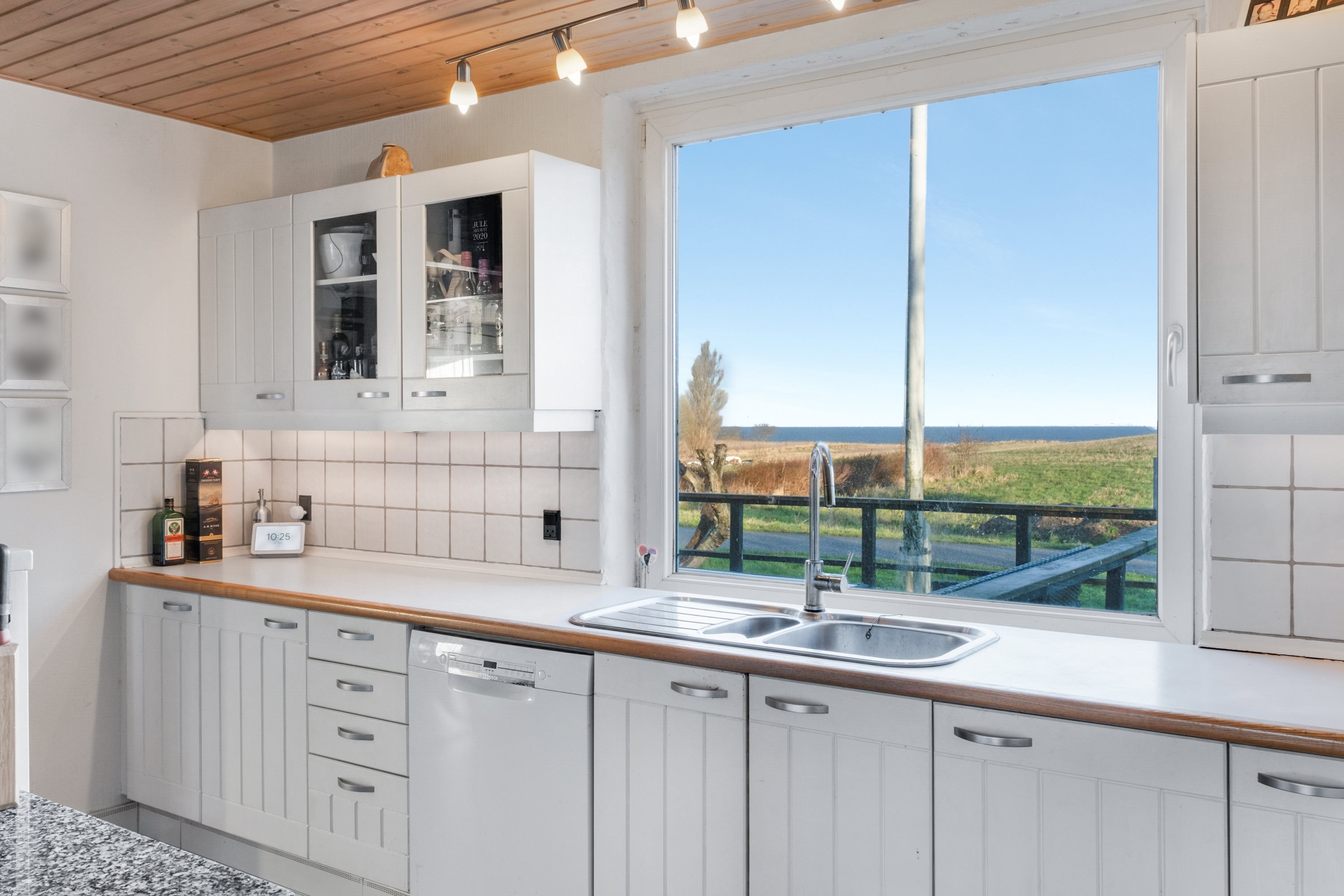 Fremhævet køkken billede i fuldskærmstilstand. Billede af Søby Nørremarksvej 4, 5985 Søby Ærø