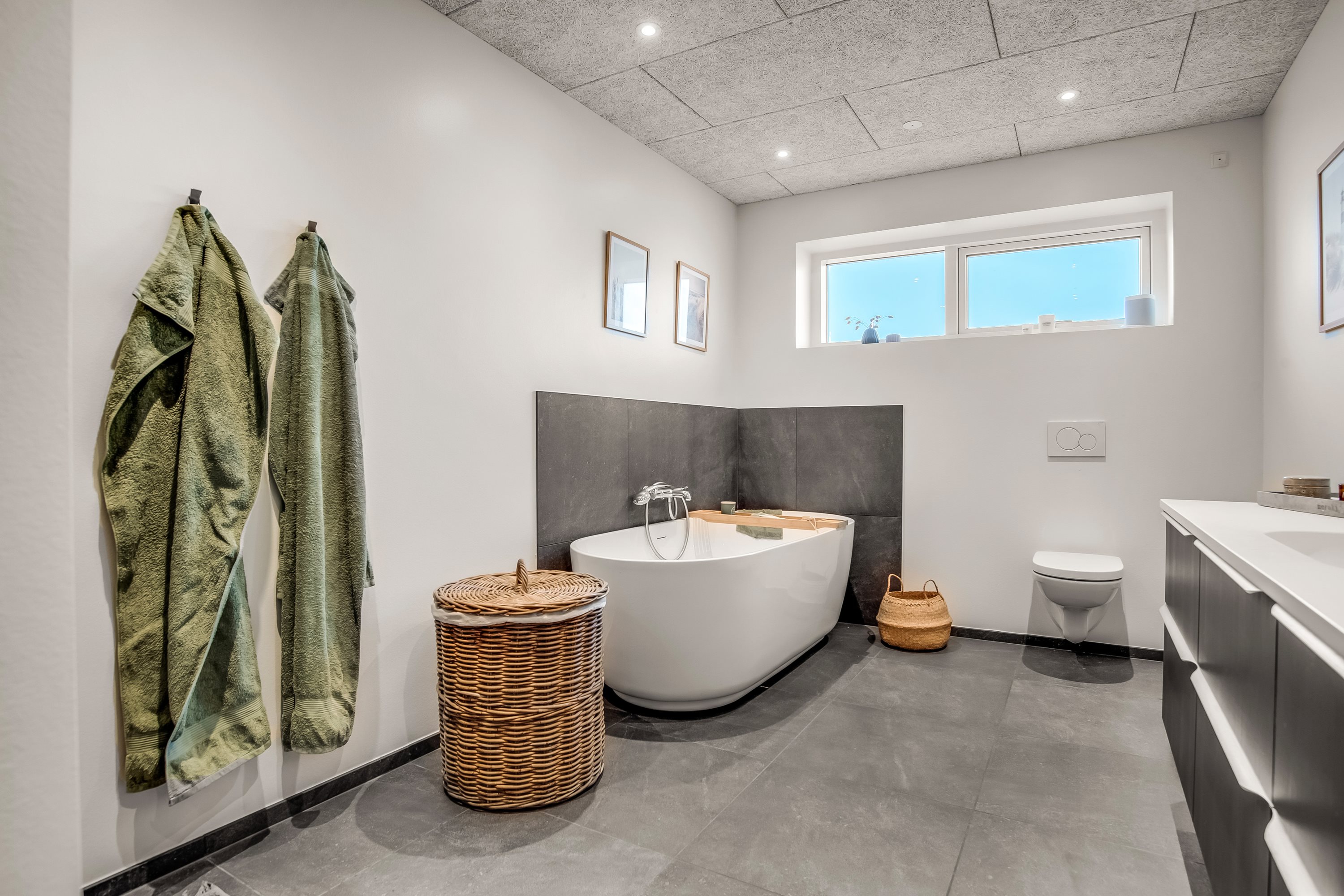 Fremhævet badeværelse billede i fuldskærmstilstand. Billede af Nørlundvej 27, 7500 Holstebro