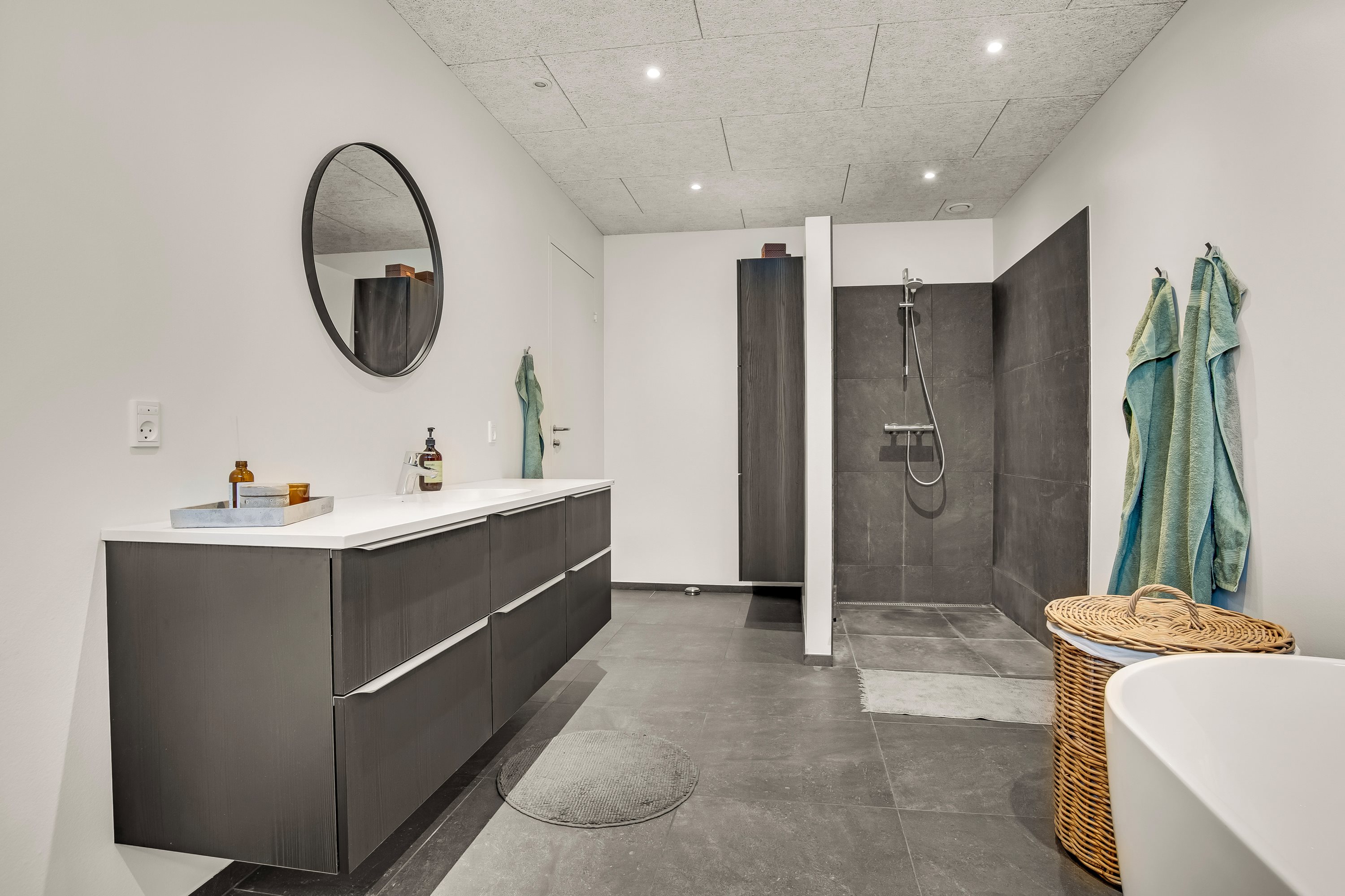 Fremhævet badeværelse billede i fuldskærmstilstand. Billede af Nørlundvej 27, 7500 Holstebro