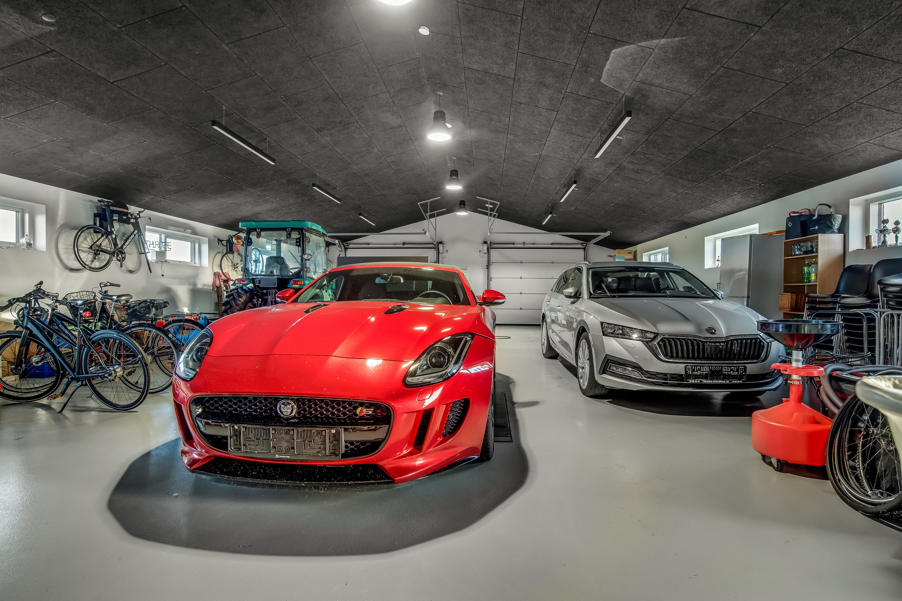 Fremhævet garage billede i fuldskærmstilstand. Billede af Nørlundvej 27, 7500 Holstebro