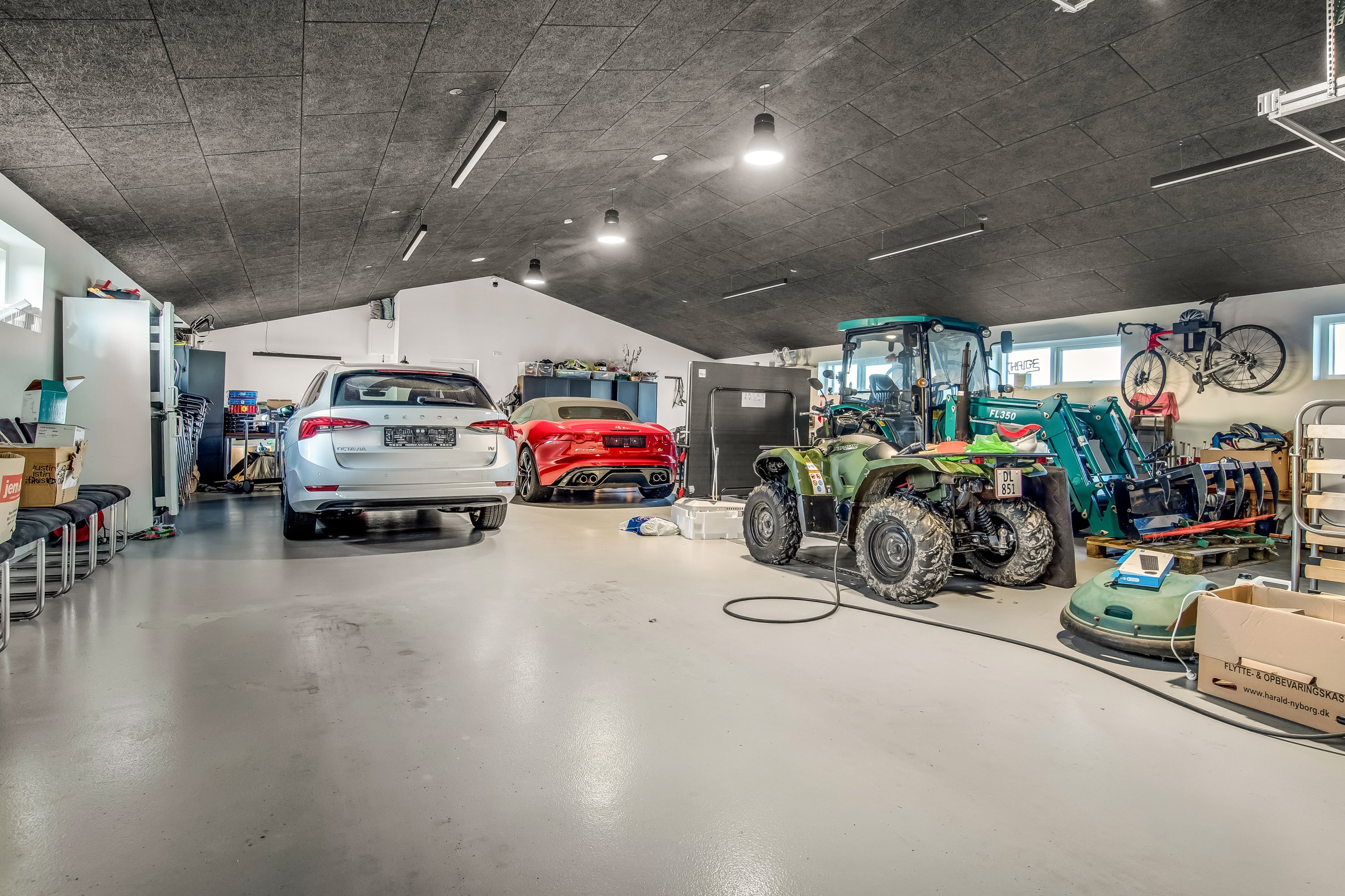 Fremhævet garage billede i fuldskærmstilstand. Billede af Nørlundvej 27, 7500 Holstebro