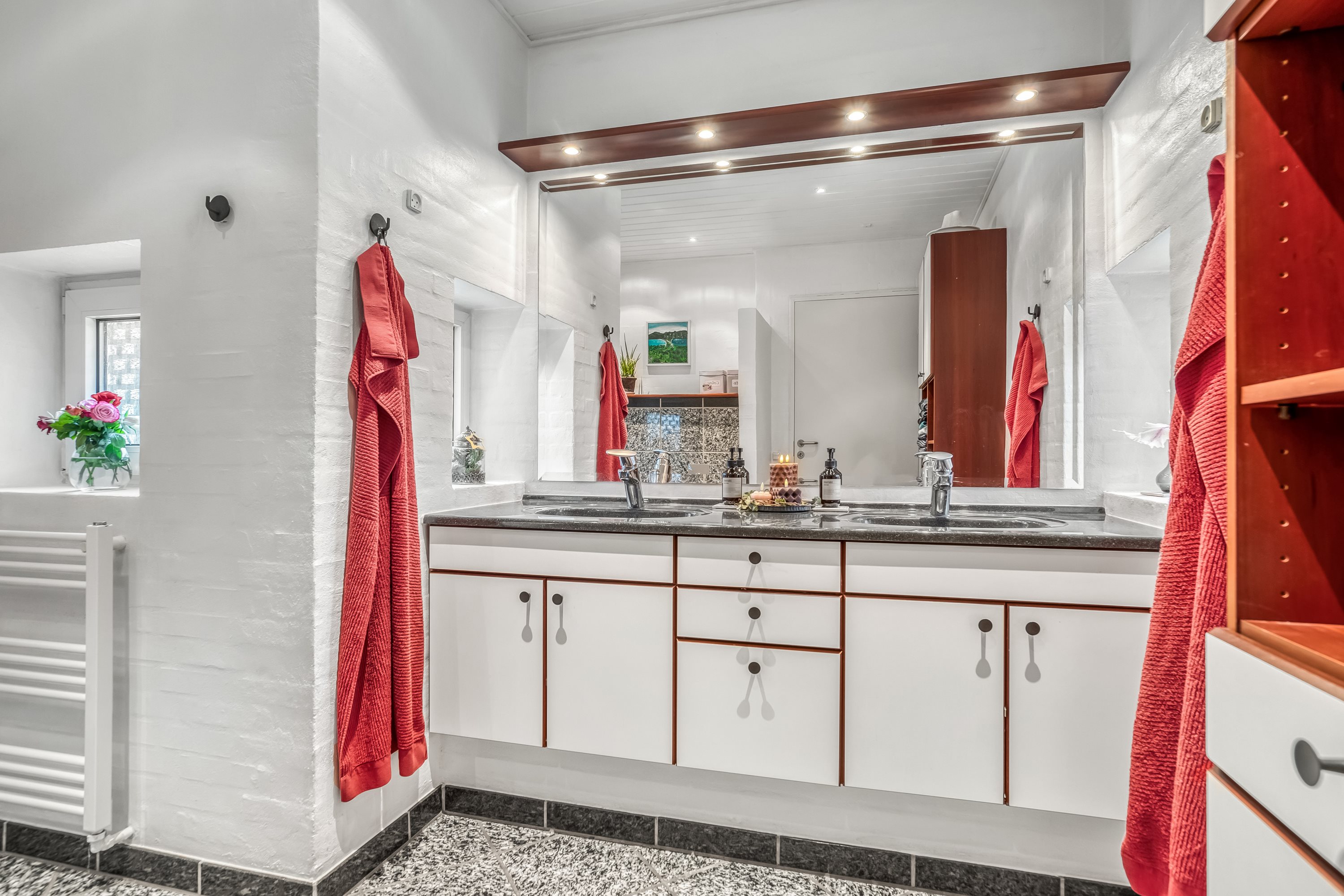 Fremhævet badeværelse billede i fuldskærmstilstand. Billede af Skjernvej 112A, 7500 Holstebro