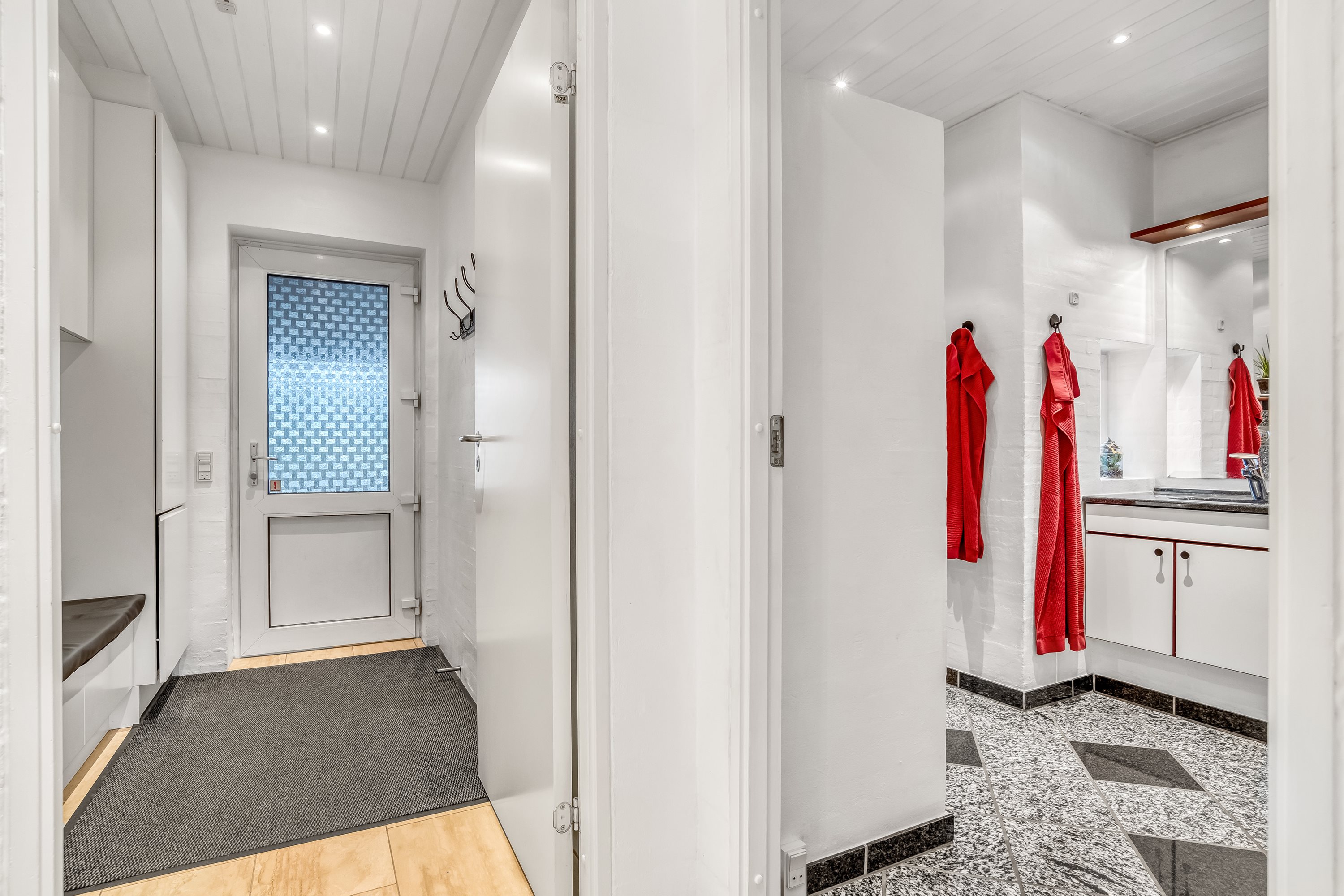 Fremhævet entré billede i fuldskærmstilstand. Billede af Skjernvej 112A, 7500 Holstebro