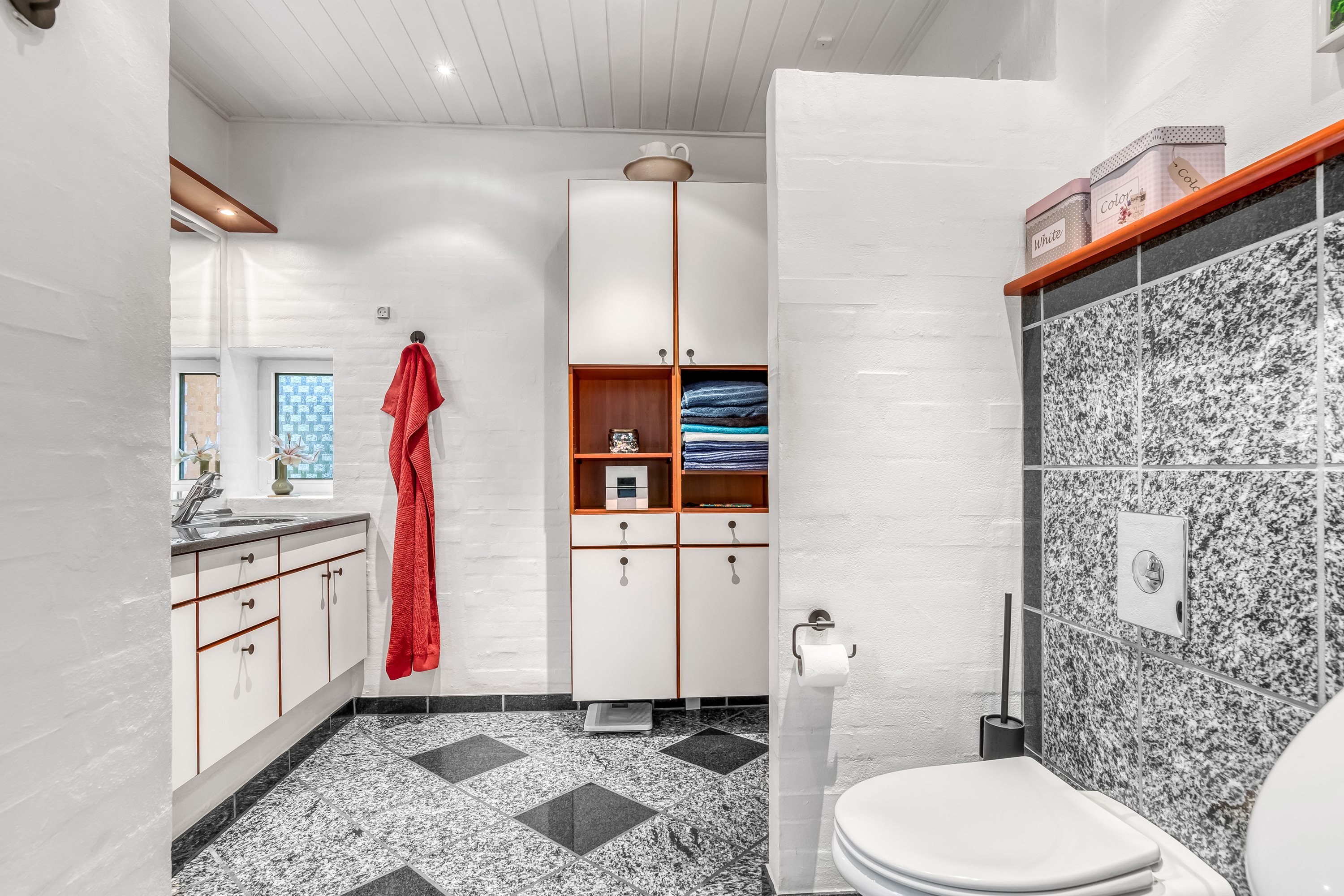 Fremhævet badeværelse billede i fuldskærmstilstand. Billede af Skjernvej 112A, 7500 Holstebro