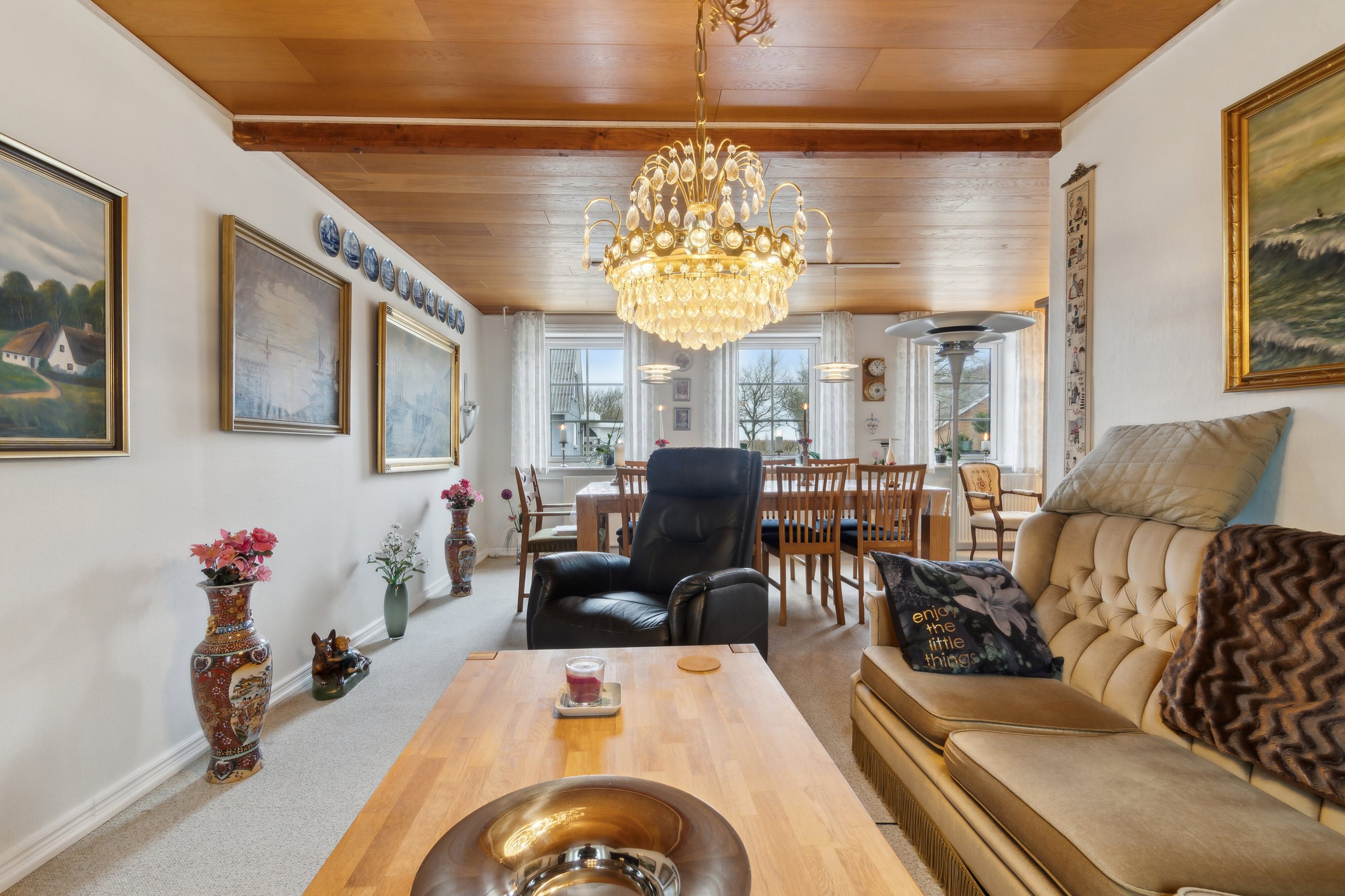 Miniaturebillede 2: stue. Billede af Hovedgaden 111, 7752 Snedsted