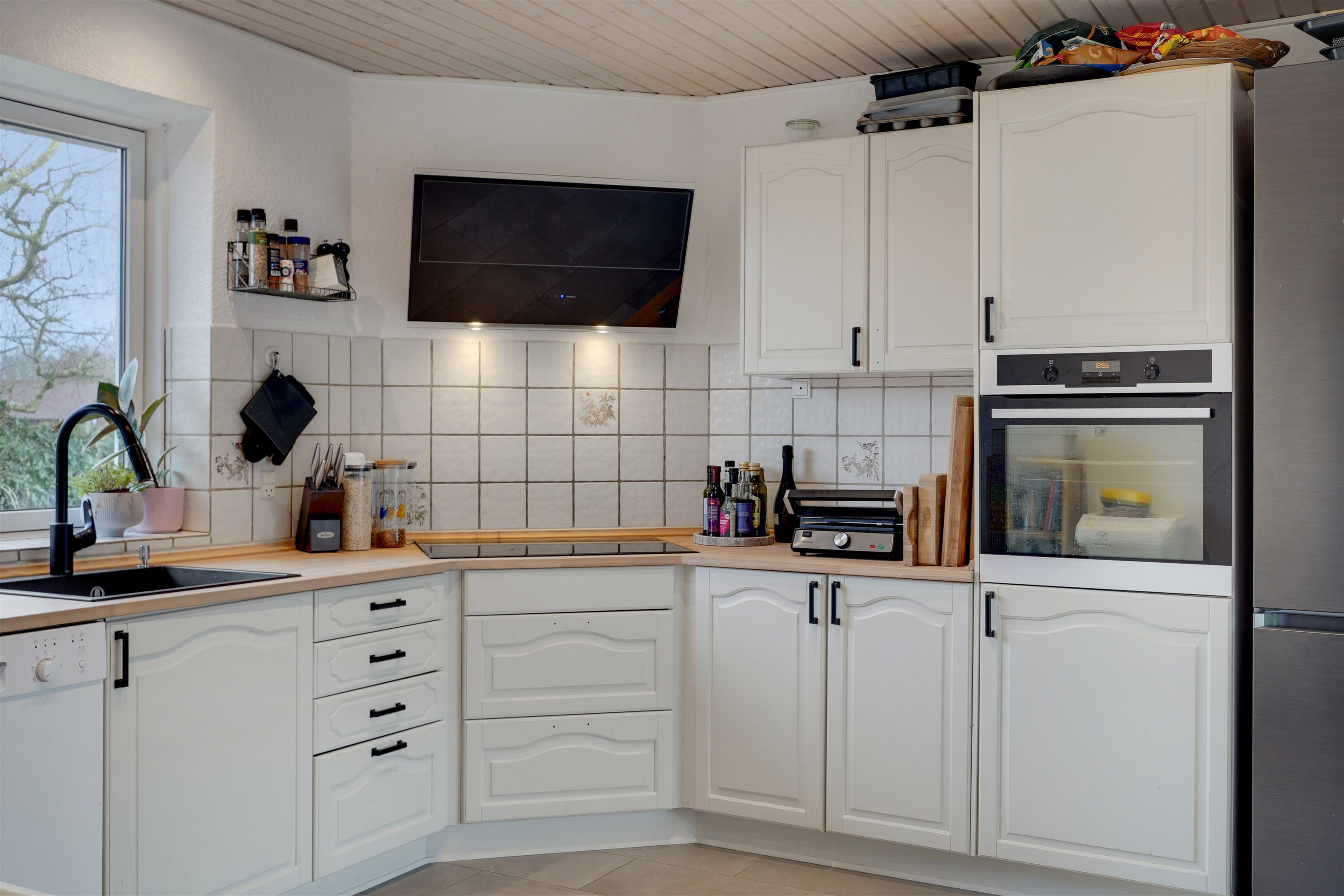 Fremhævet køkken billede i fuldskærmstilstand. Billede af Ålykken 7, 6710 Esbjerg V