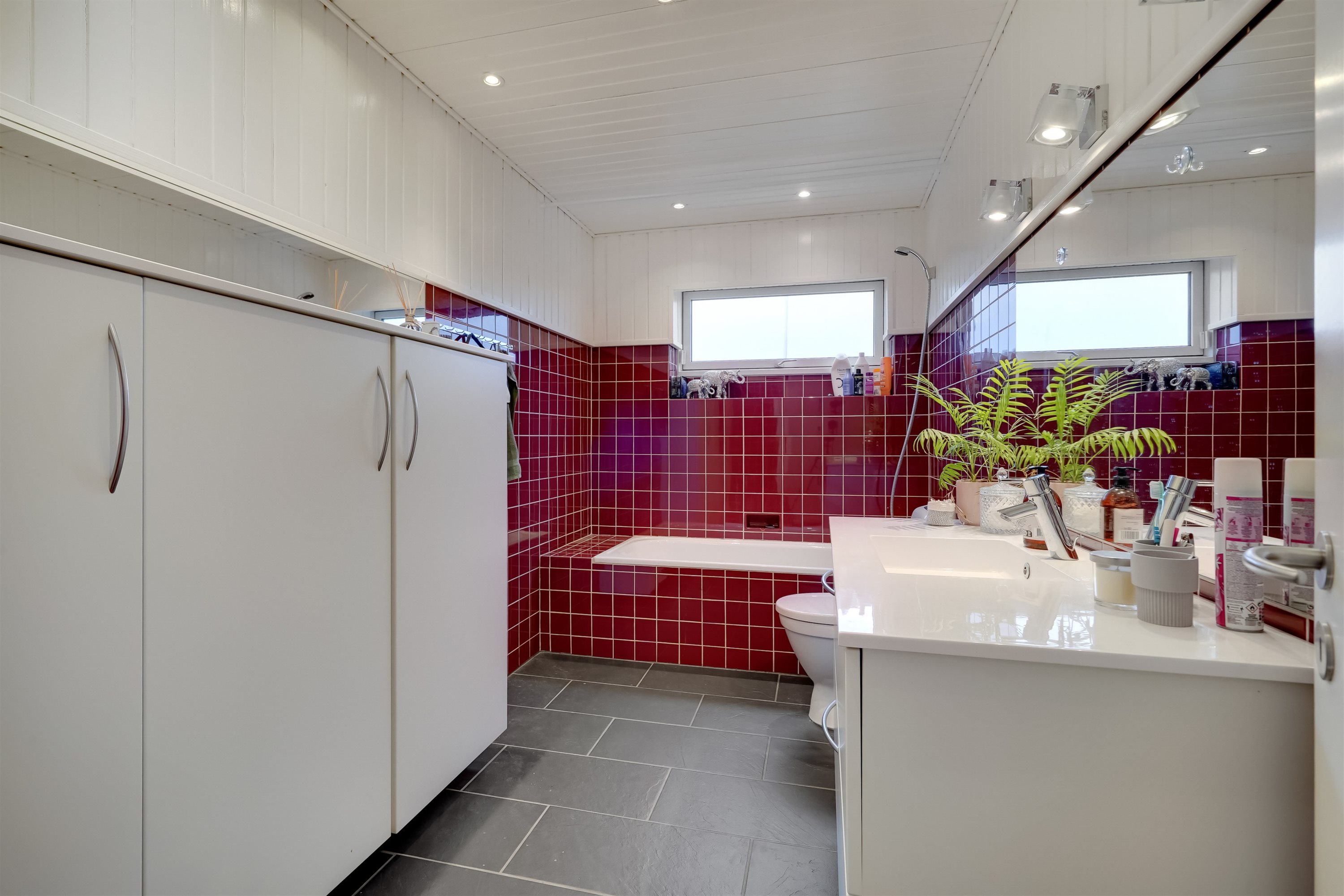 Fremhævet badeværelse billede i fuldskærmstilstand. Billede af Ålykken 7, 6710 Esbjerg V