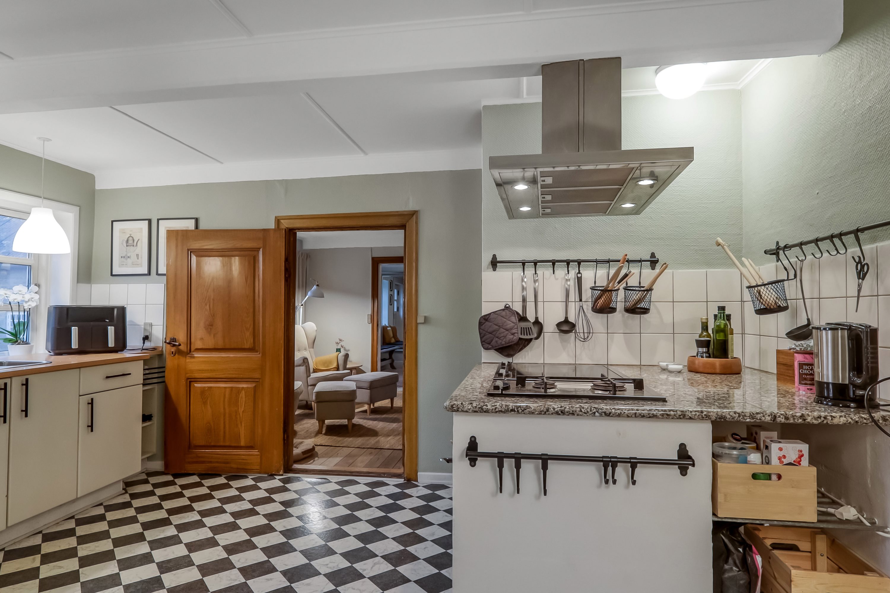 Fremhævet køkken billede i fuldskærmstilstand. Billede af Klavsebøllevej 18, Klavsebølle, 5953 Tranekær