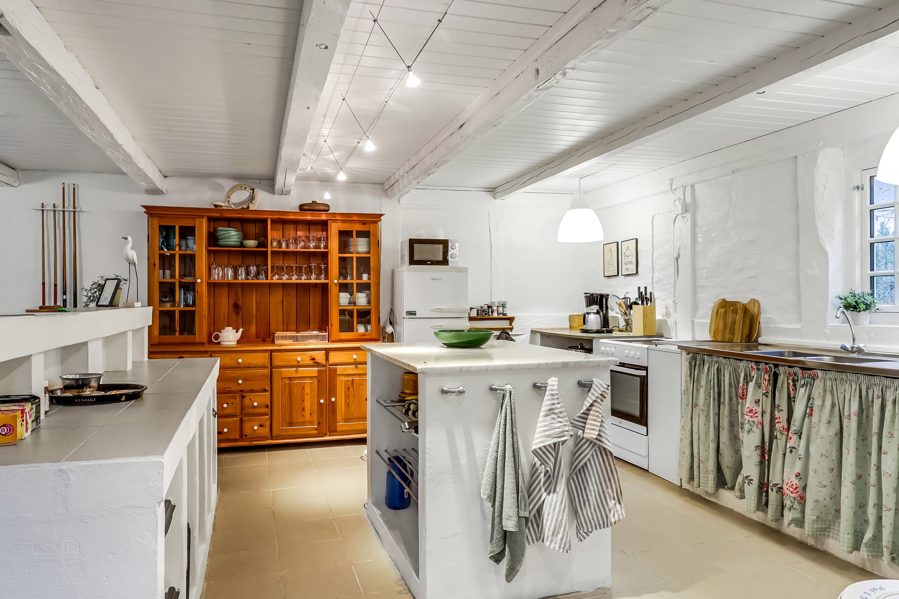 Fremhævet køkken billede i fuldskærmstilstand. Billede af Klavsebøllevej 18, Klavsebølle, 5953 Tranekær