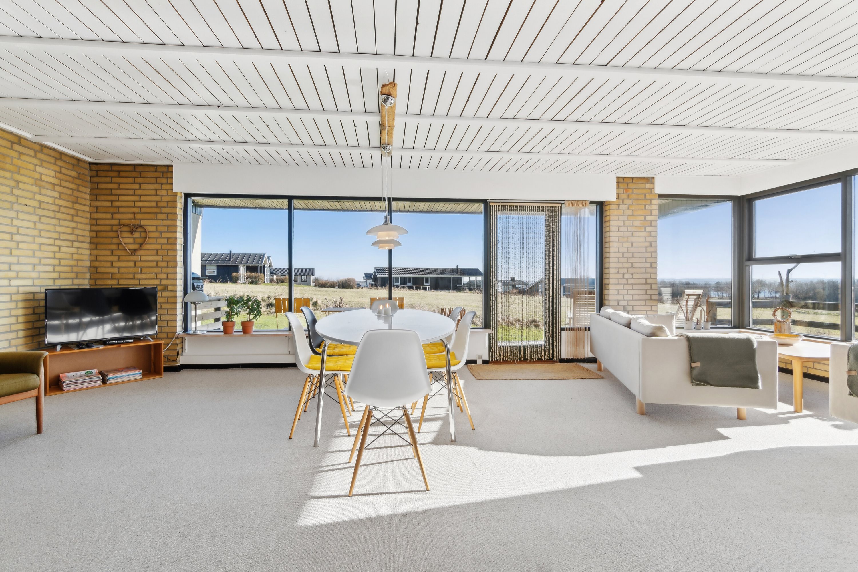 Fremhævet stue billede i fuldskærmstilstand. Billede af Over Reese 9, Skyum, 7752 Snedsted