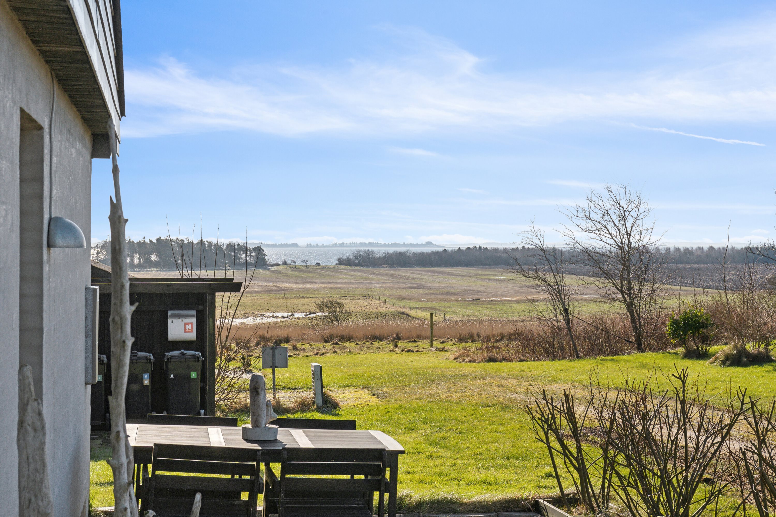 Fremhævet udendørs billede i fuldskærmstilstand. Billede af Over Reese 9, Skyum, 7752 Snedsted