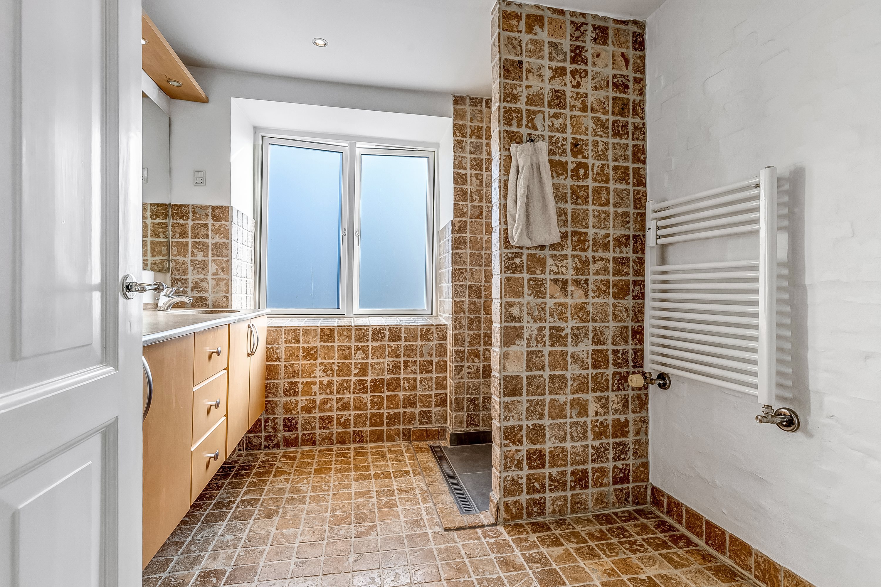 Fremhævet 2. sal billede i fuldskærmstilstand. Billede af Østergårdsvej 4, 6000 Kolding