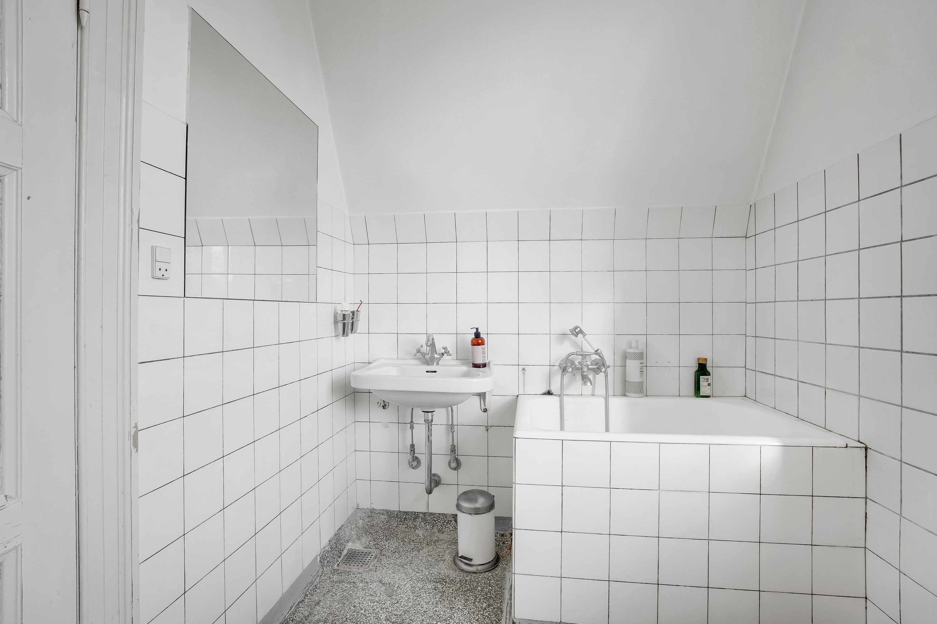 Fremhævet badeværelse billede i fuldskærmstilstand. Billede af Kongensgade 26, 4800 Nykøbing F