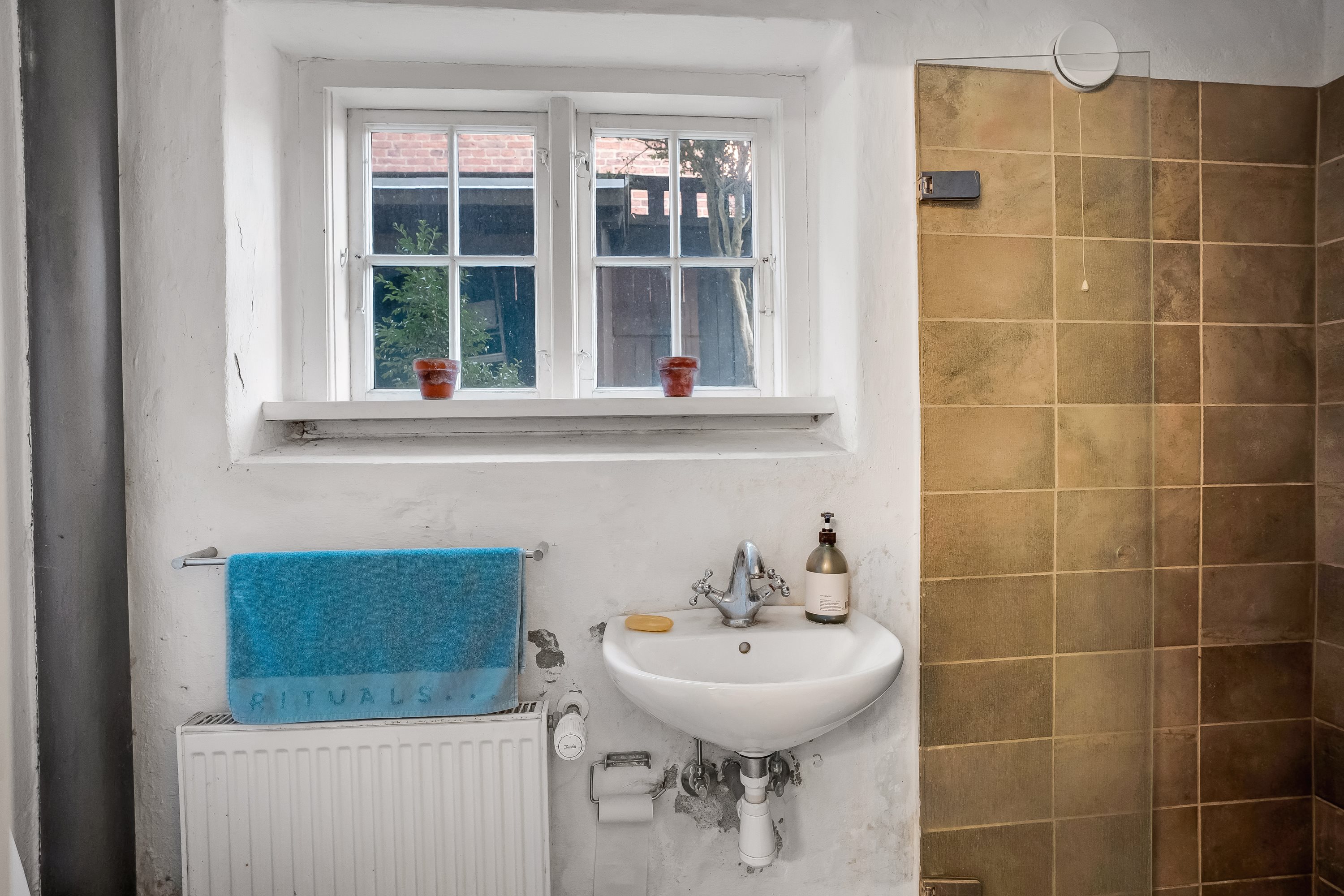 Fremhævet badeværelse billede i fuldskærmstilstand. Billede af Kongensgade 26, 4800 Nykøbing F