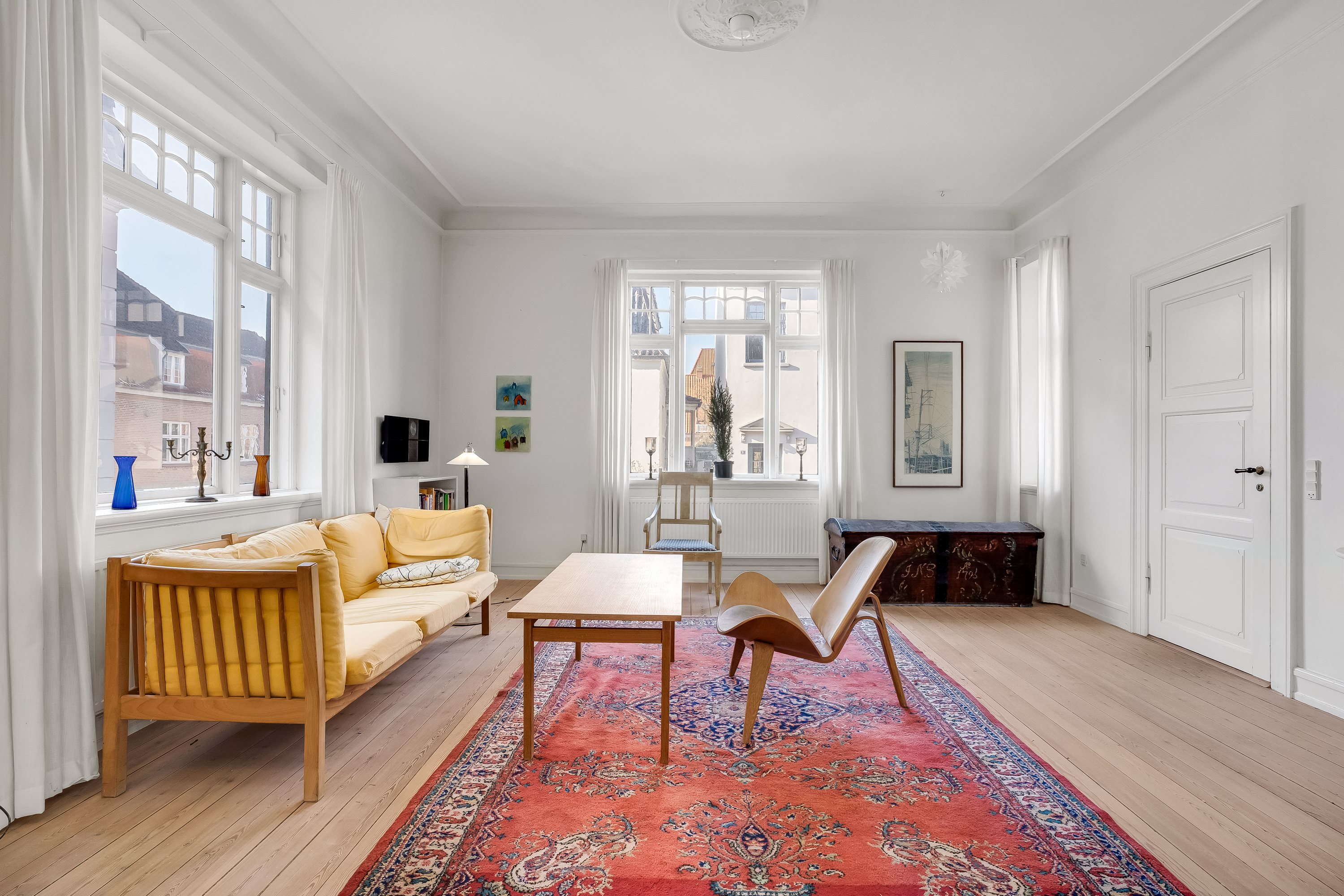 Fremhævet stue billede i fuldskærmstilstand. Billede af Kongensgade 26, 4800 Nykøbing F