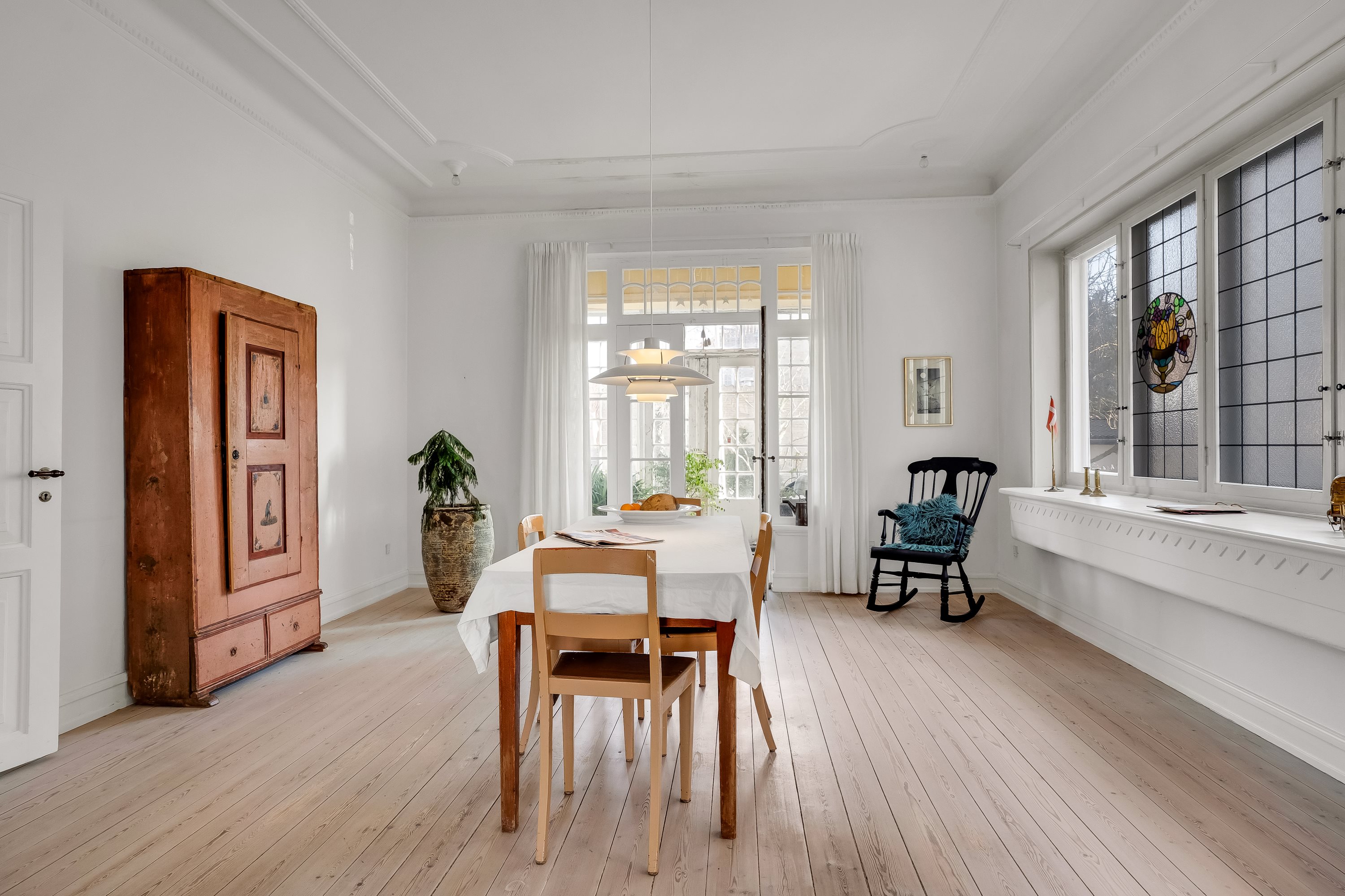 Fremhævet stue billede i fuldskærmstilstand. Billede af Kongensgade 26, 4800 Nykøbing F