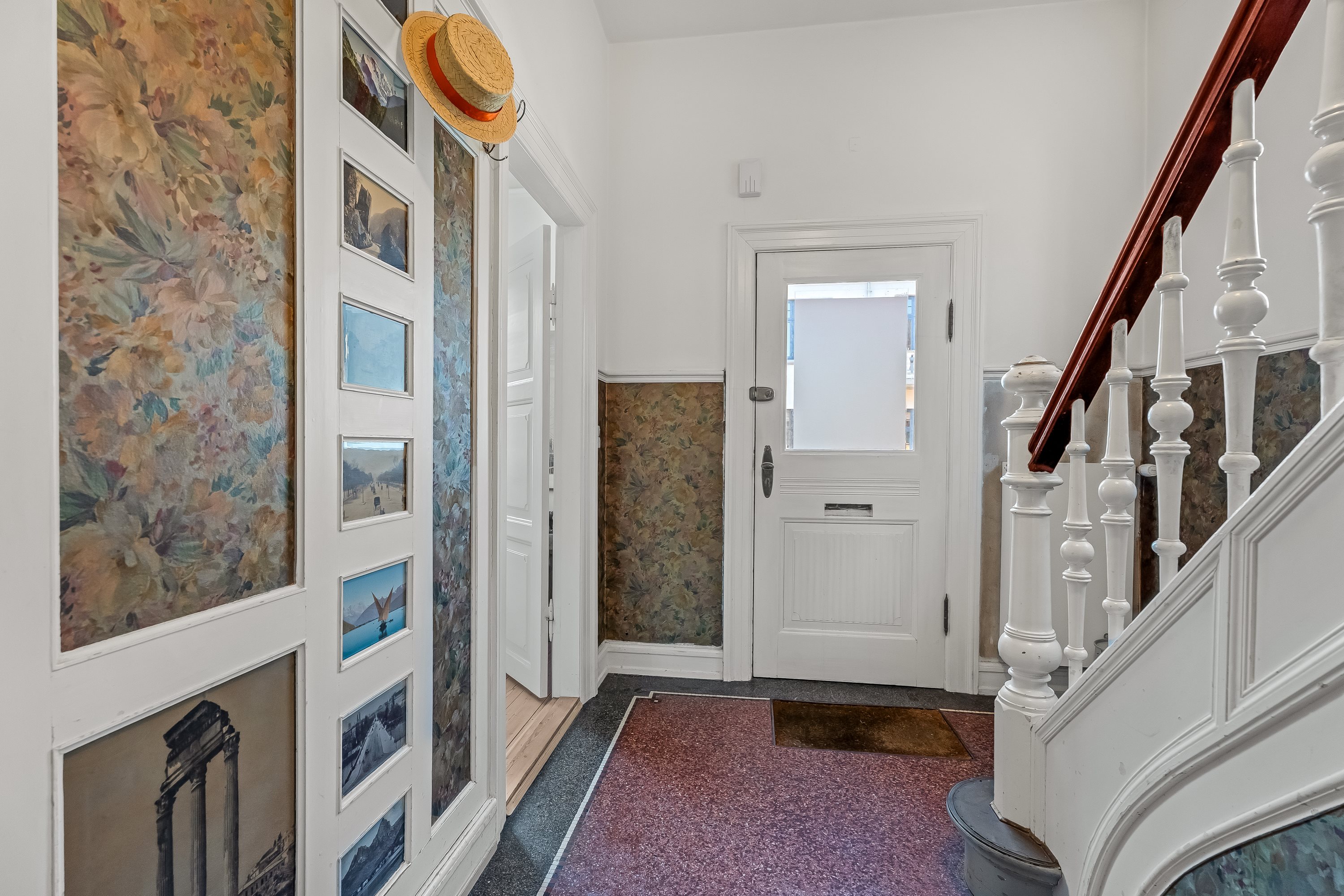 Fremhævet entré billede i fuldskærmstilstand. Billede af Kongensgade 26, 4800 Nykøbing F