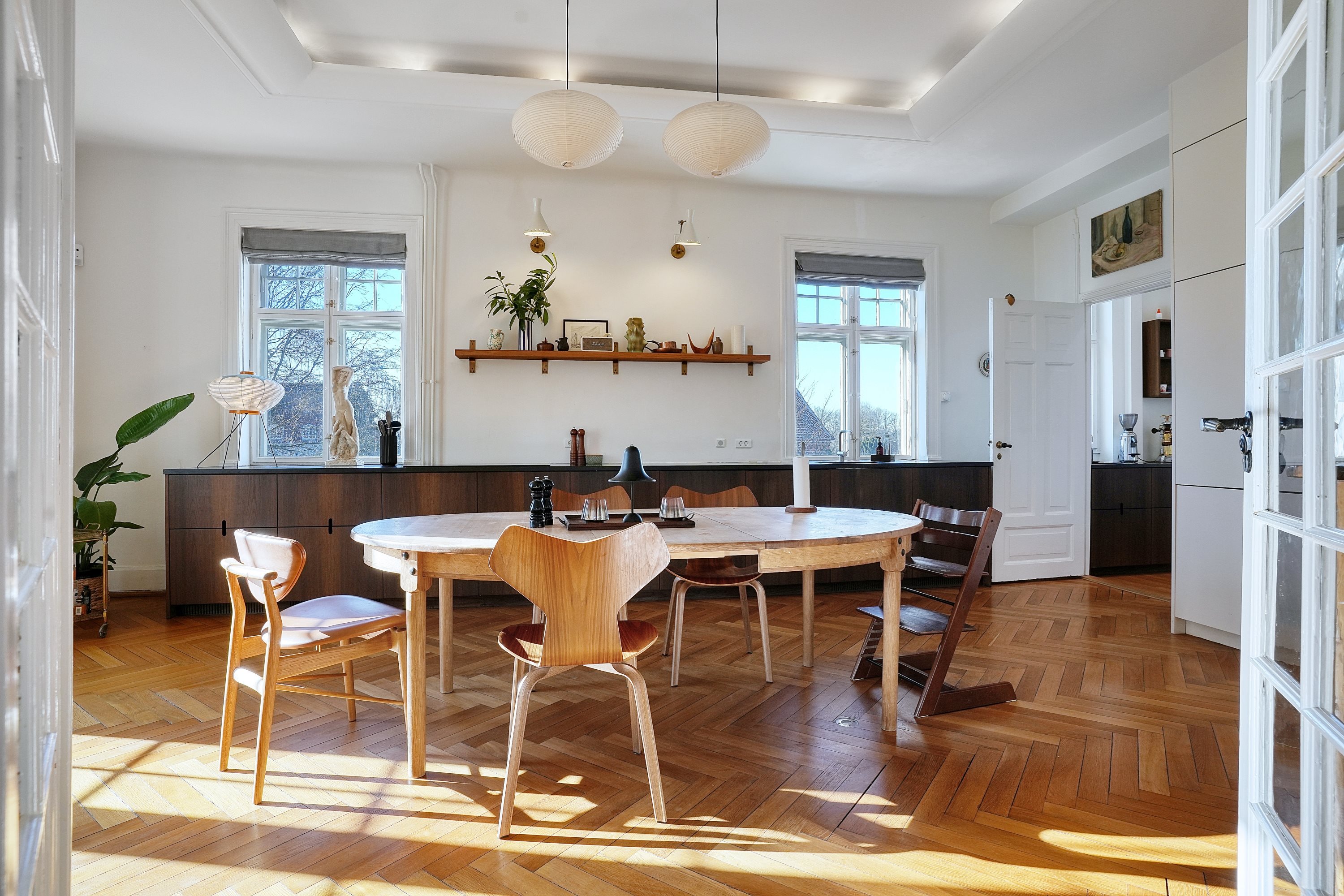 Fremhævet spisestue billede i fuldskærmstilstand. Billede af Svanemøllevej 13, 1., 2100 København Ø